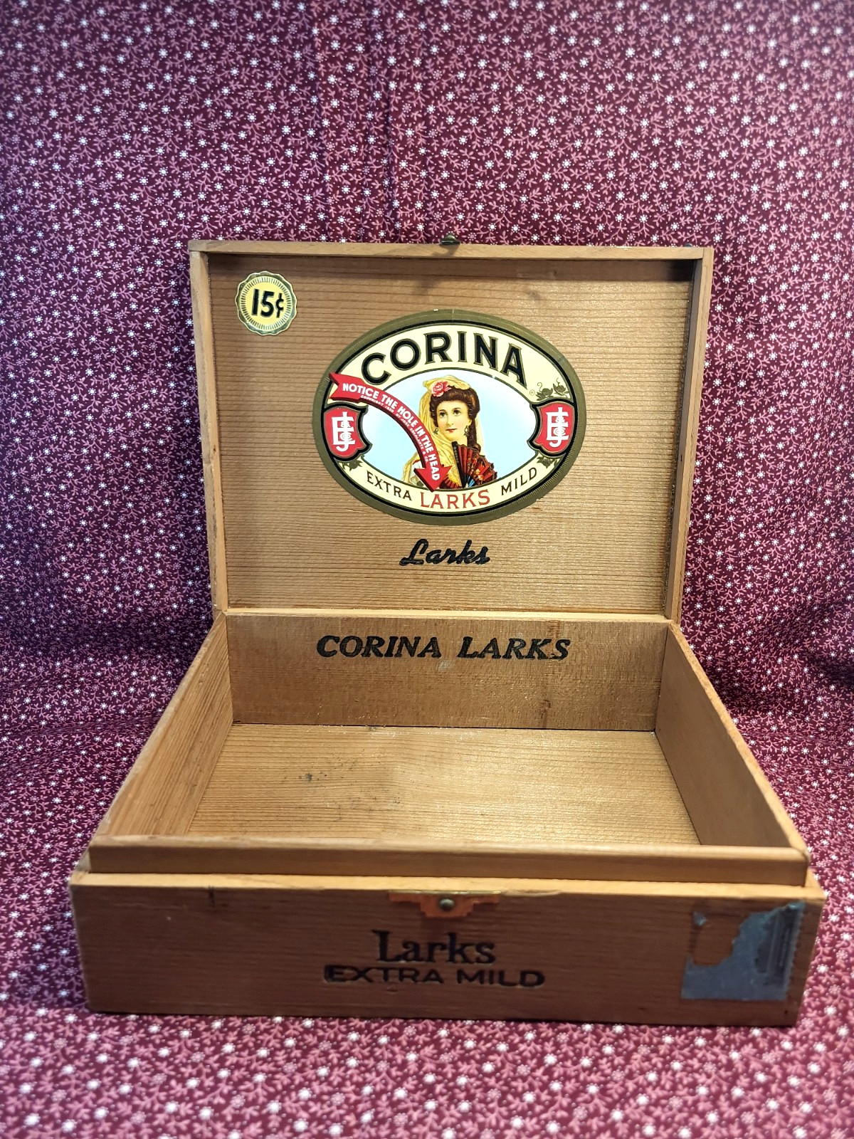 Vintage Corina Larks Wooden Cigar Box Extra Larks Mild 15 Cents