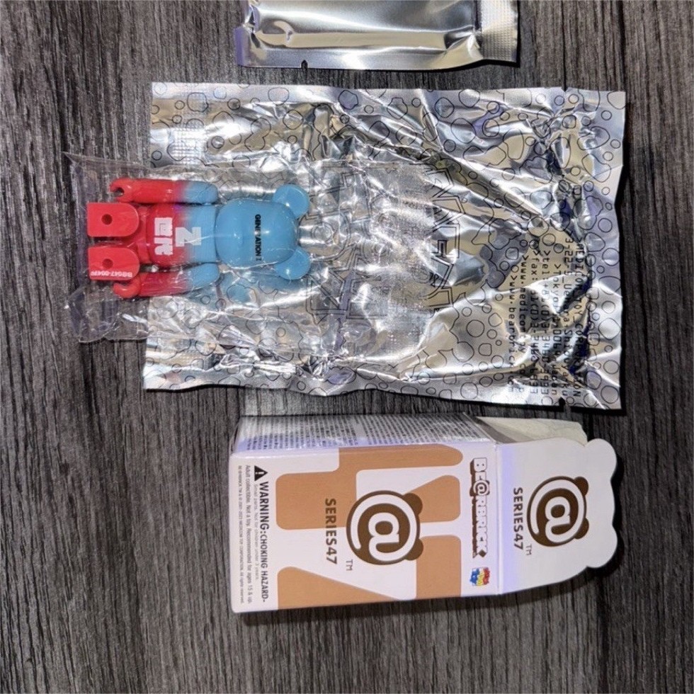 Medicom Toy Be@rbrick Series 47 Generation Z 100% Plastic Art Toy Figure