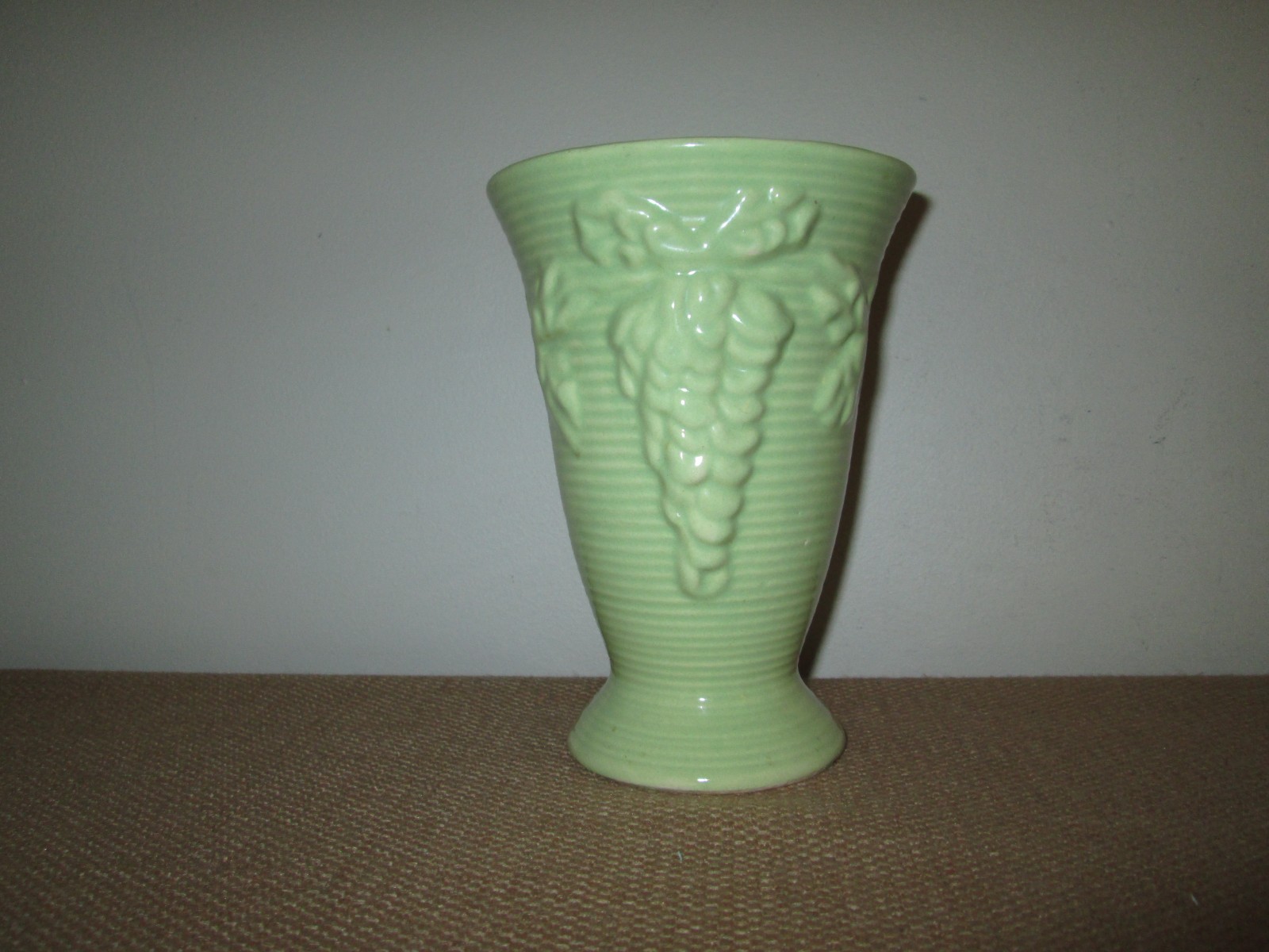 Vtg Light Green MCM Art Pottery 7\