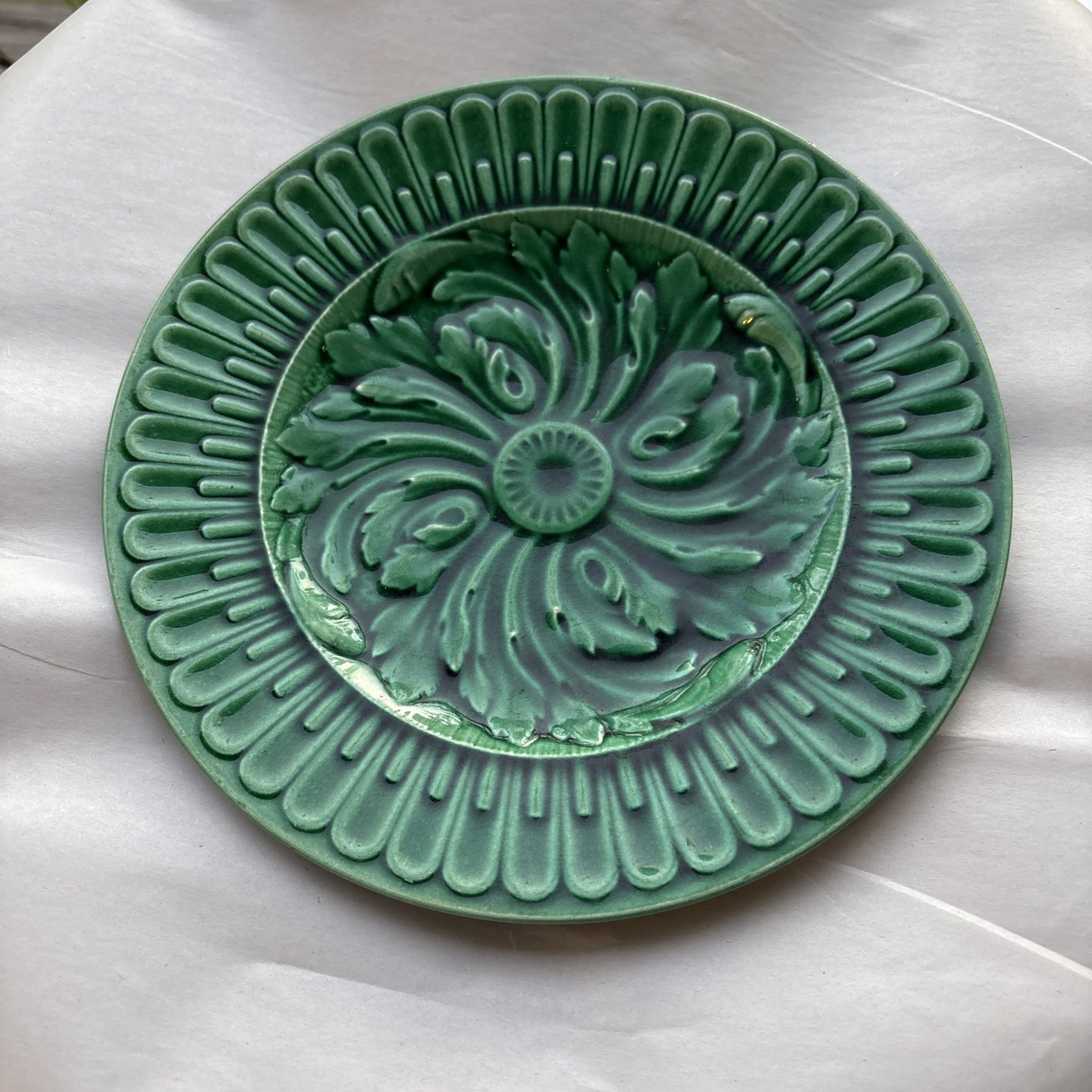 Antique Majolica Swirling Acanthus Leaves Plate Circa 1800s