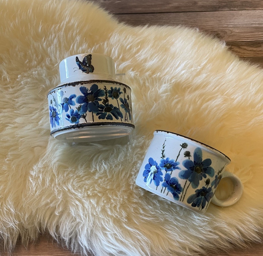 Vintage Midwinter Stonehenge 'Spring' collection ~ England Set Of 2