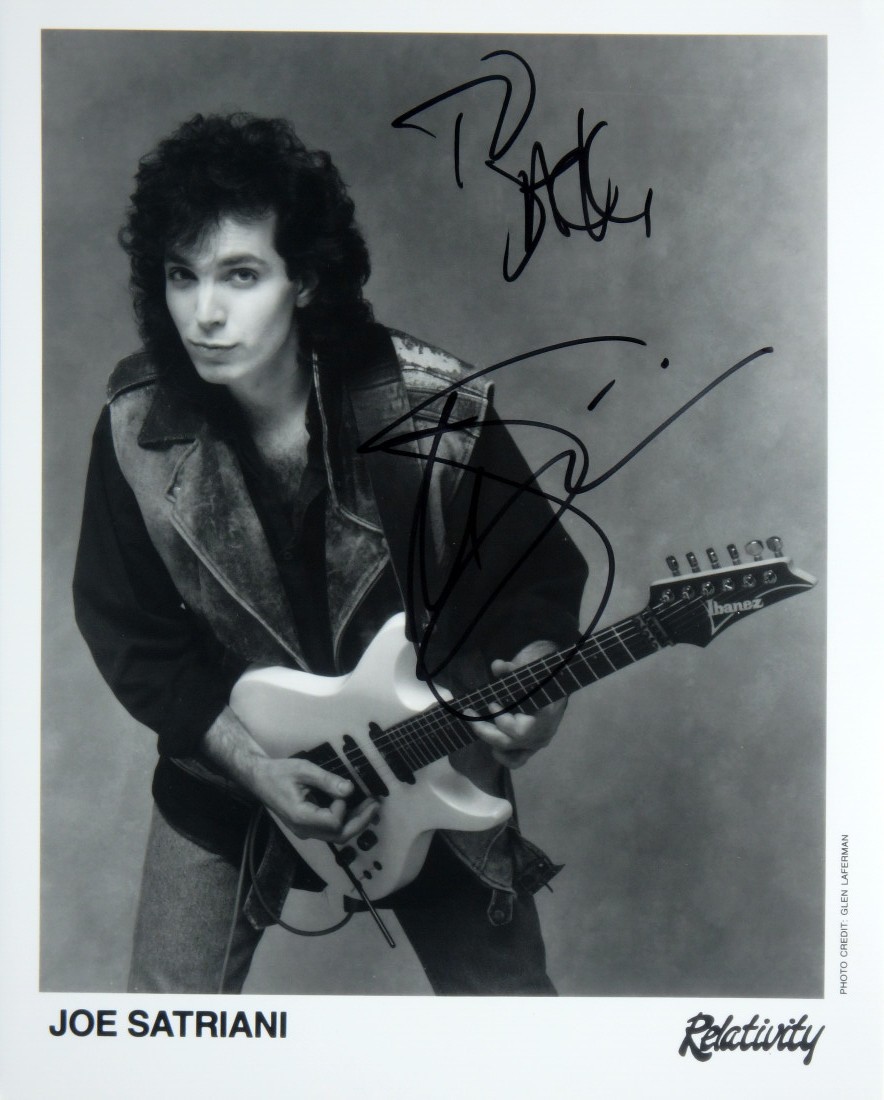 JOE SATRIANI Original Autographed Signed 8\
