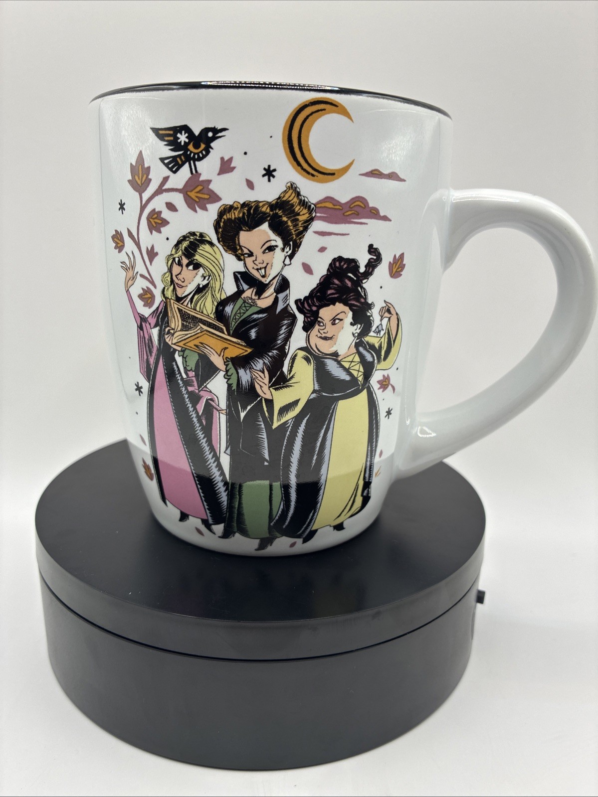 Disney HOCUS POCUS 2 Coffee 22oz Coffee Mug.