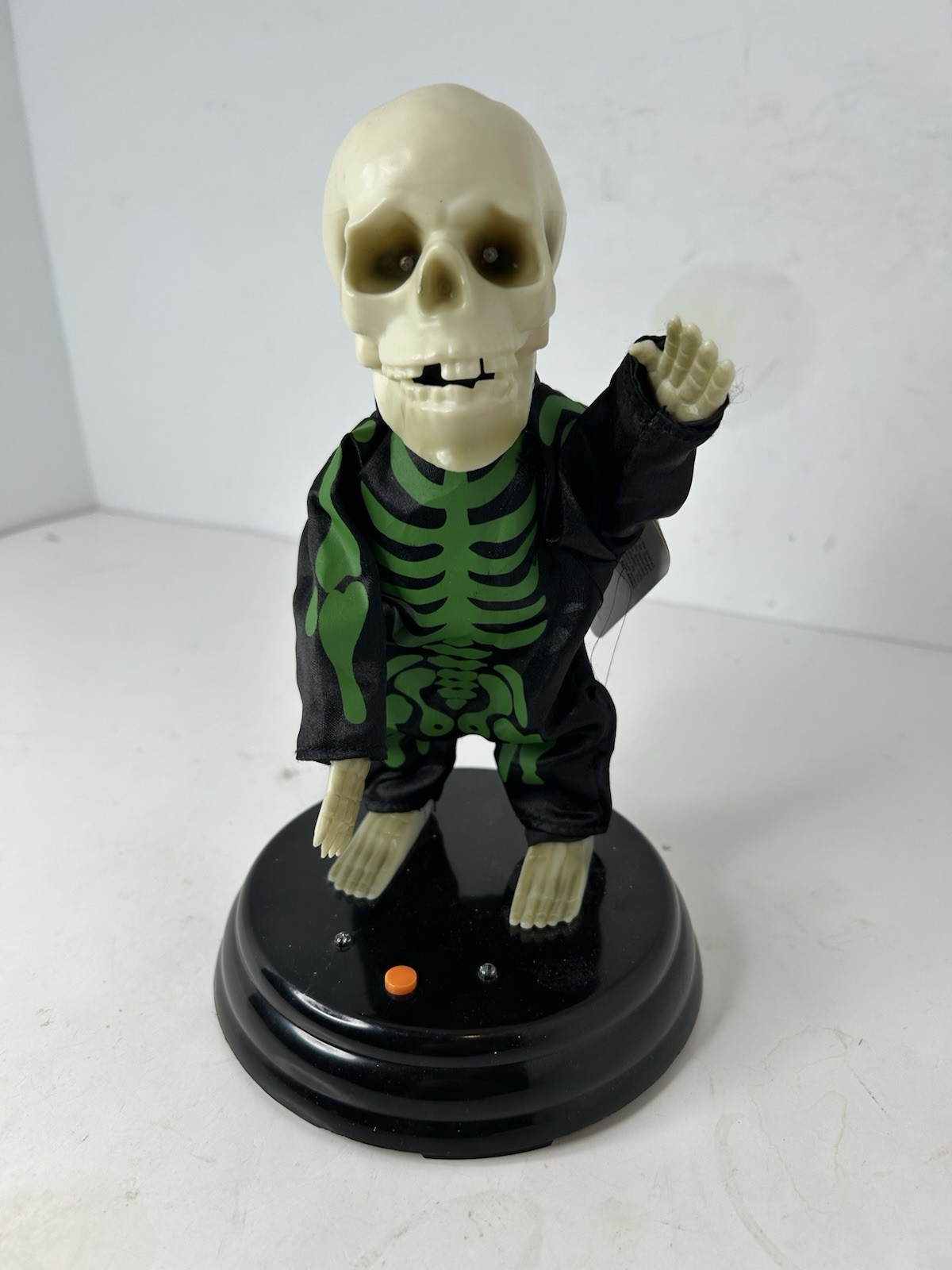 Rare2011 Gemmy Halloween GRAVE RAVERS Dancing Skeleton Play Club Can’t Handle Me
