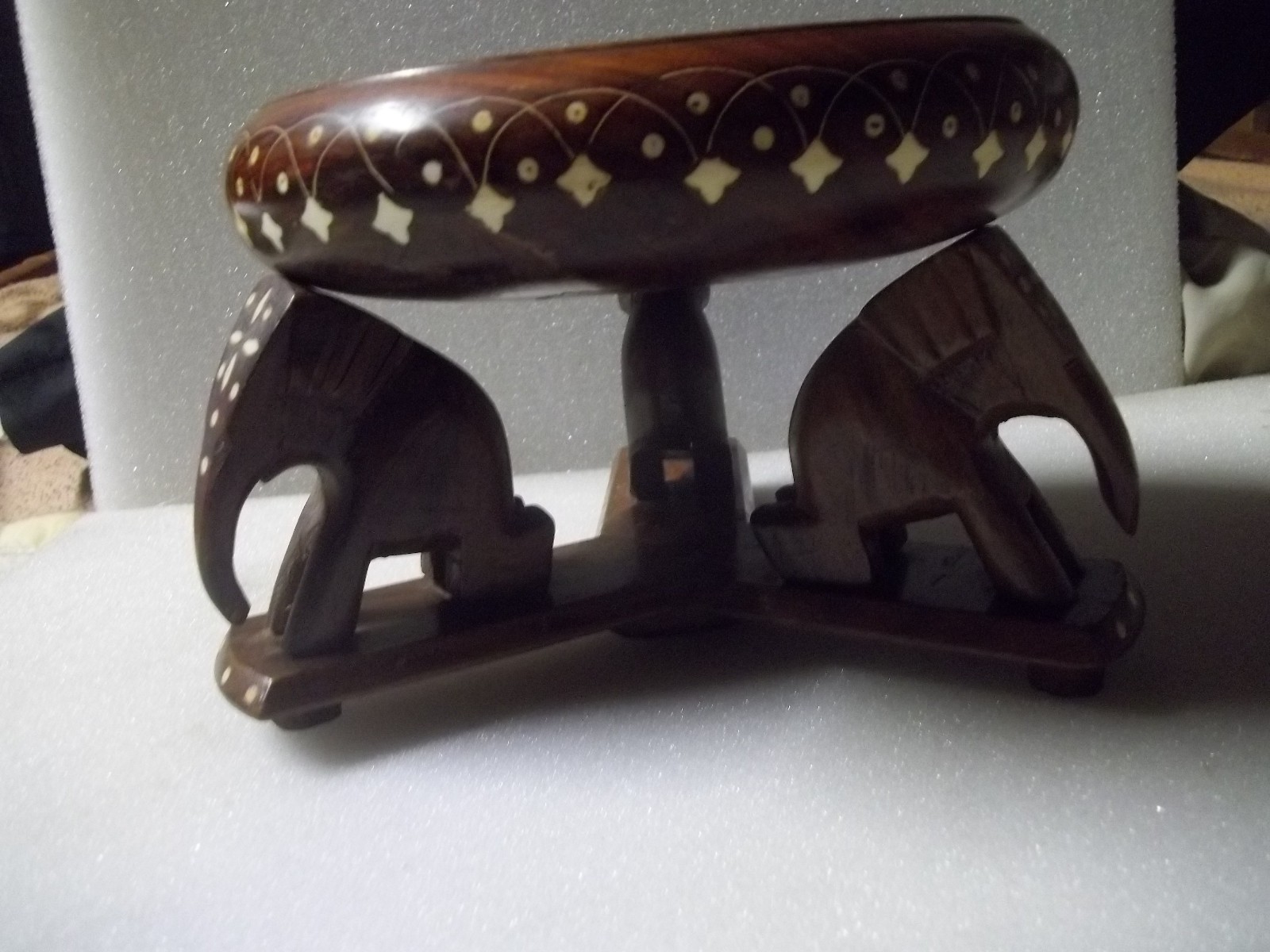 Vintage Carved Wood Bowl With 3 Kneeling Elephant Bowl Stand With Inlays Vintage Carved Wood Bowl With 3 Kneeling Elephant Bowl Stand With Inlays