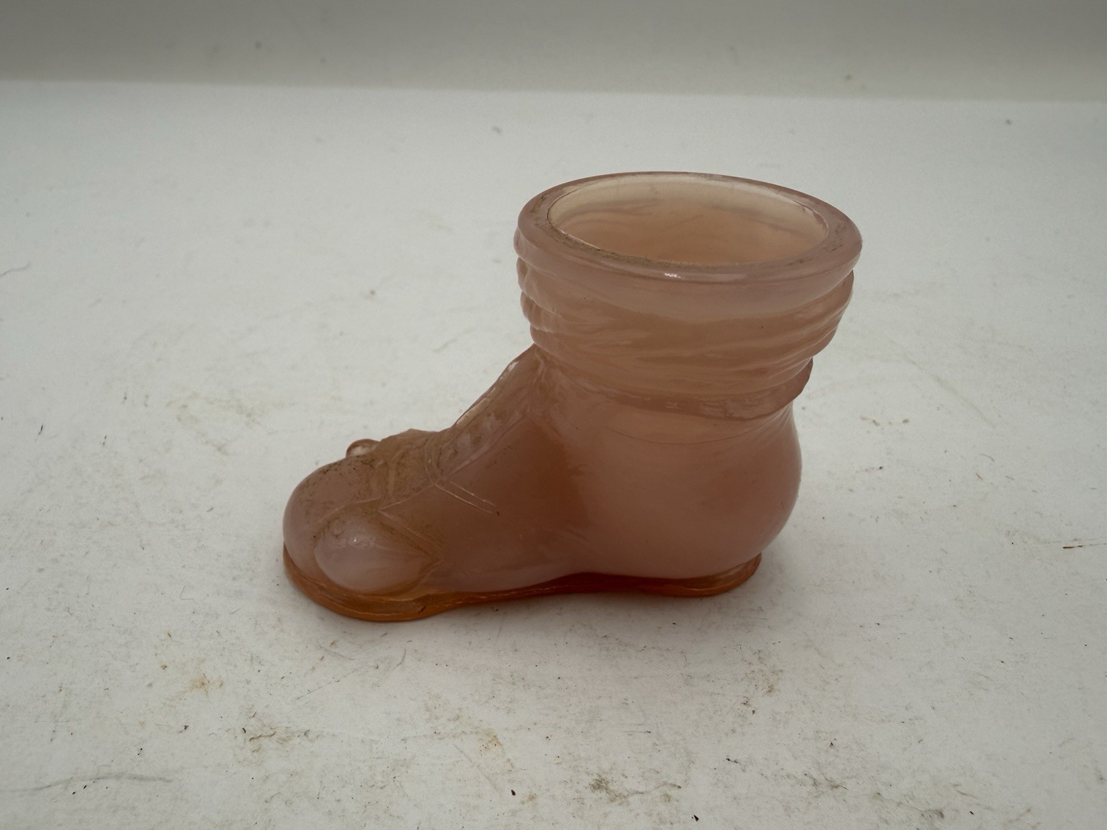 BOYD GLASS CROWN TUSCAN PINK  HOBO SHOE TOOTHPICK HOLDER  E173