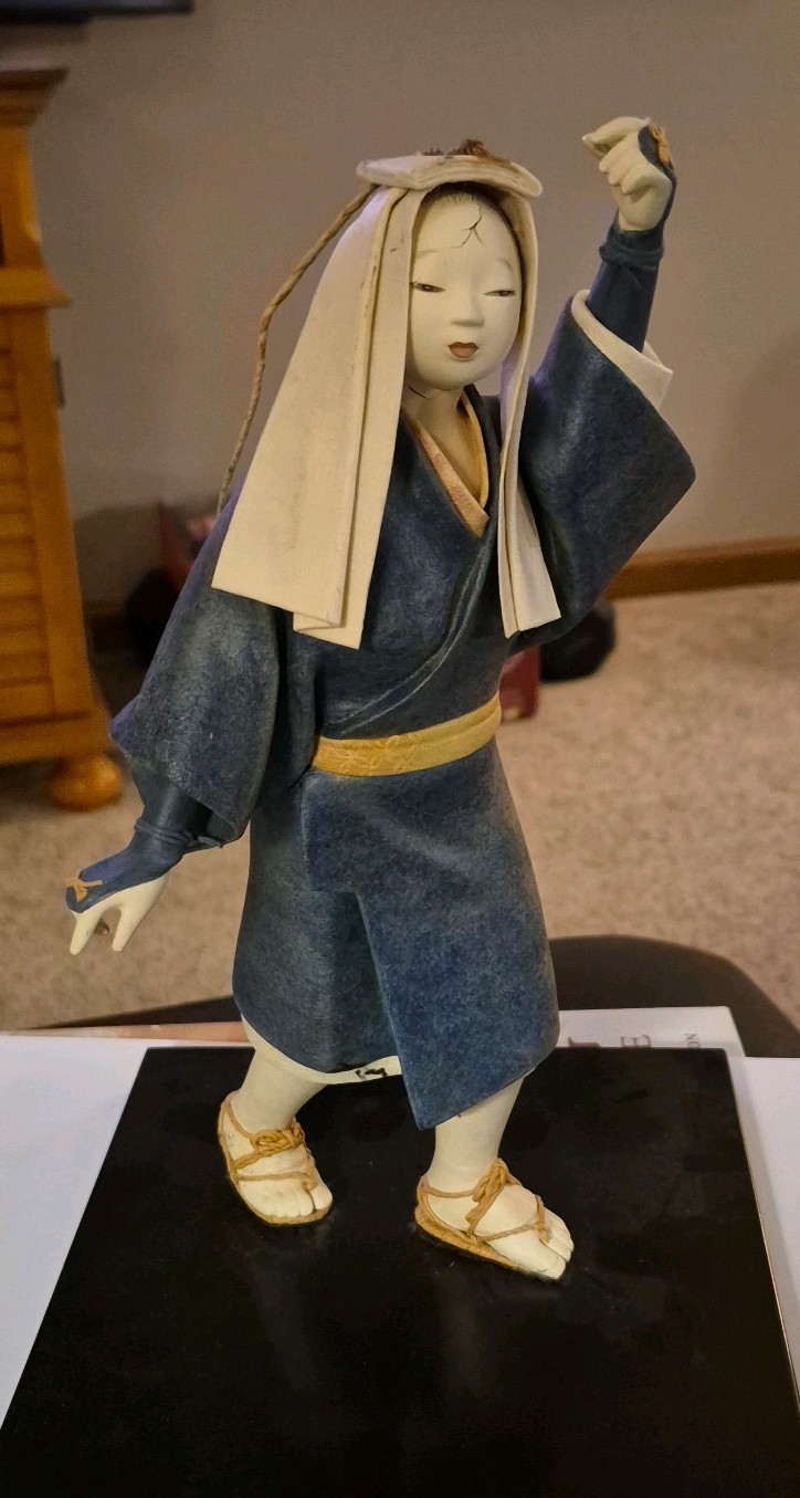 VINTAGE HAKATA  DOLL STANDING GEISHA IN BLUE KIMONO 1950 ERA