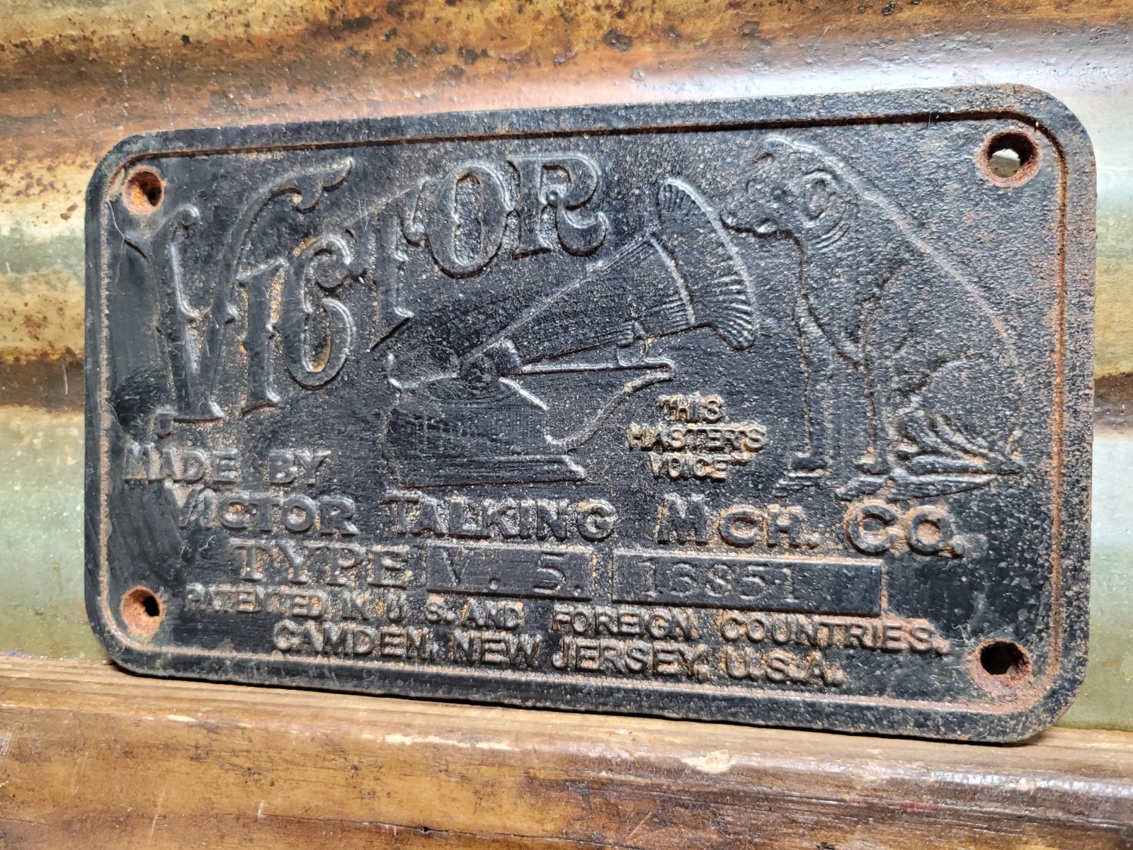 VINTAGE VICTOR SIGN CAST IRON OLD RCA VICTROLA NIPPER DOG MUSIC RADIO MACHINE
