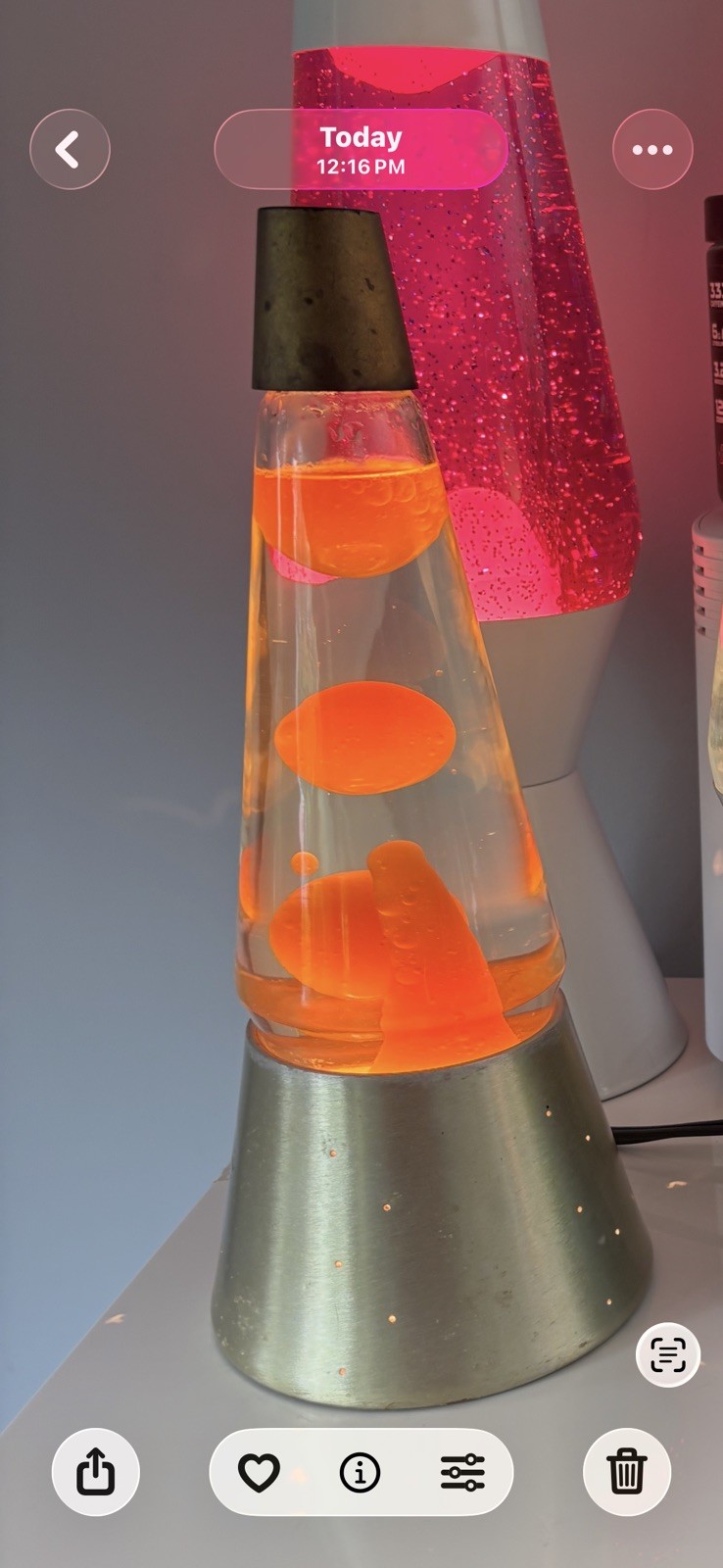 Vintage Carlisle Lava Lamp From the Late 1960s to Mid-1970s Works Vintage Carlisle Lava Lamp From the Late 1960s to Mid-1970s Works