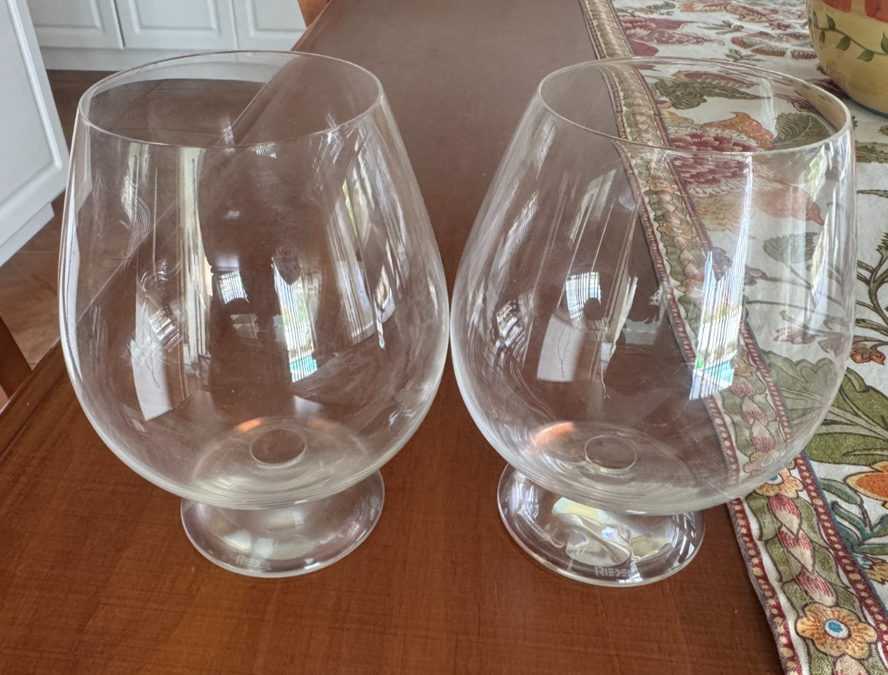 Riedel Crystal TYROL-- Set of 2 Pinot Noir Wine Glasses 5 1/2