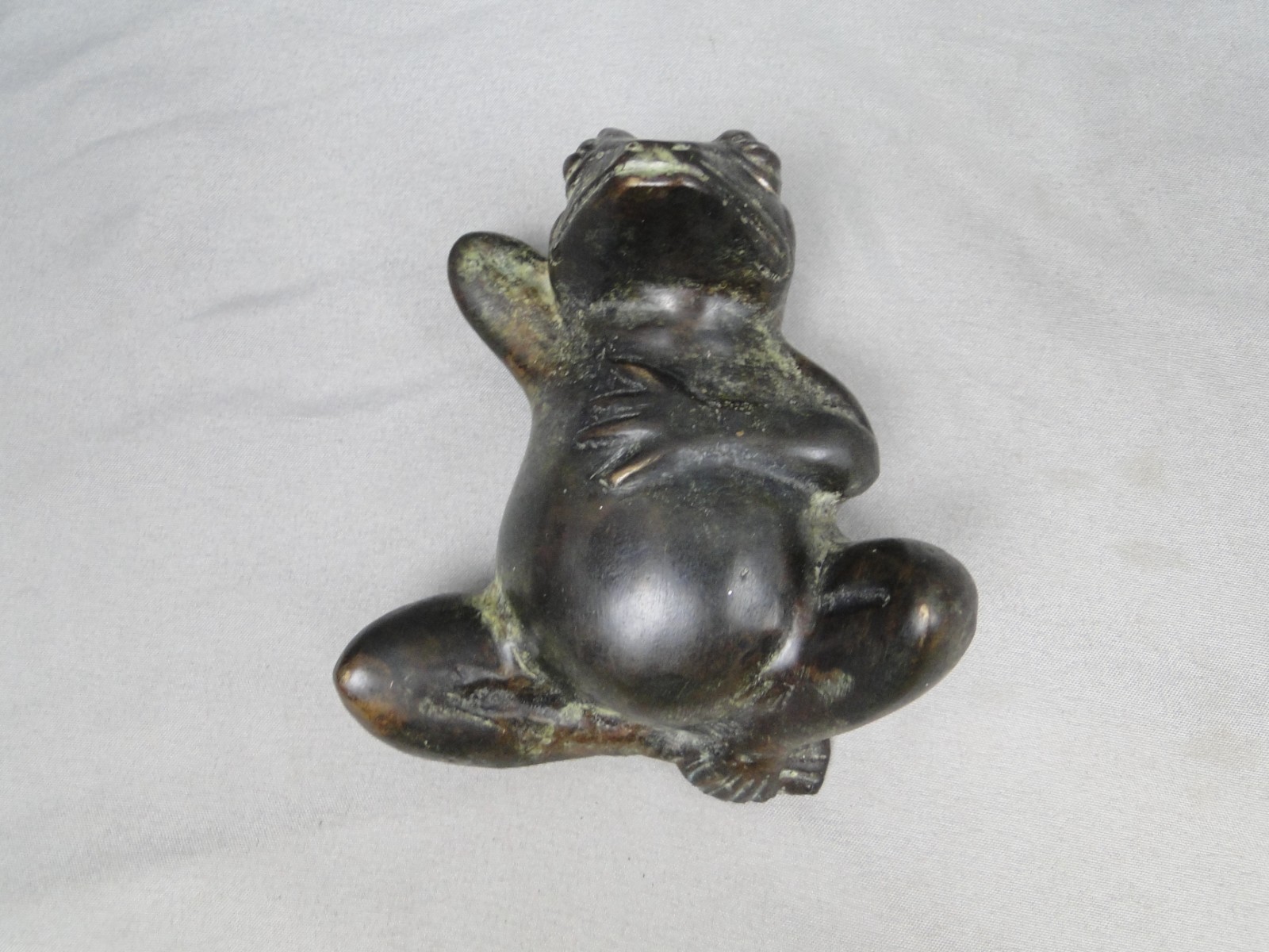 Vintage Maitland Smith Bronze Resting Frog Sculpture Lounging Relaxing Chilling