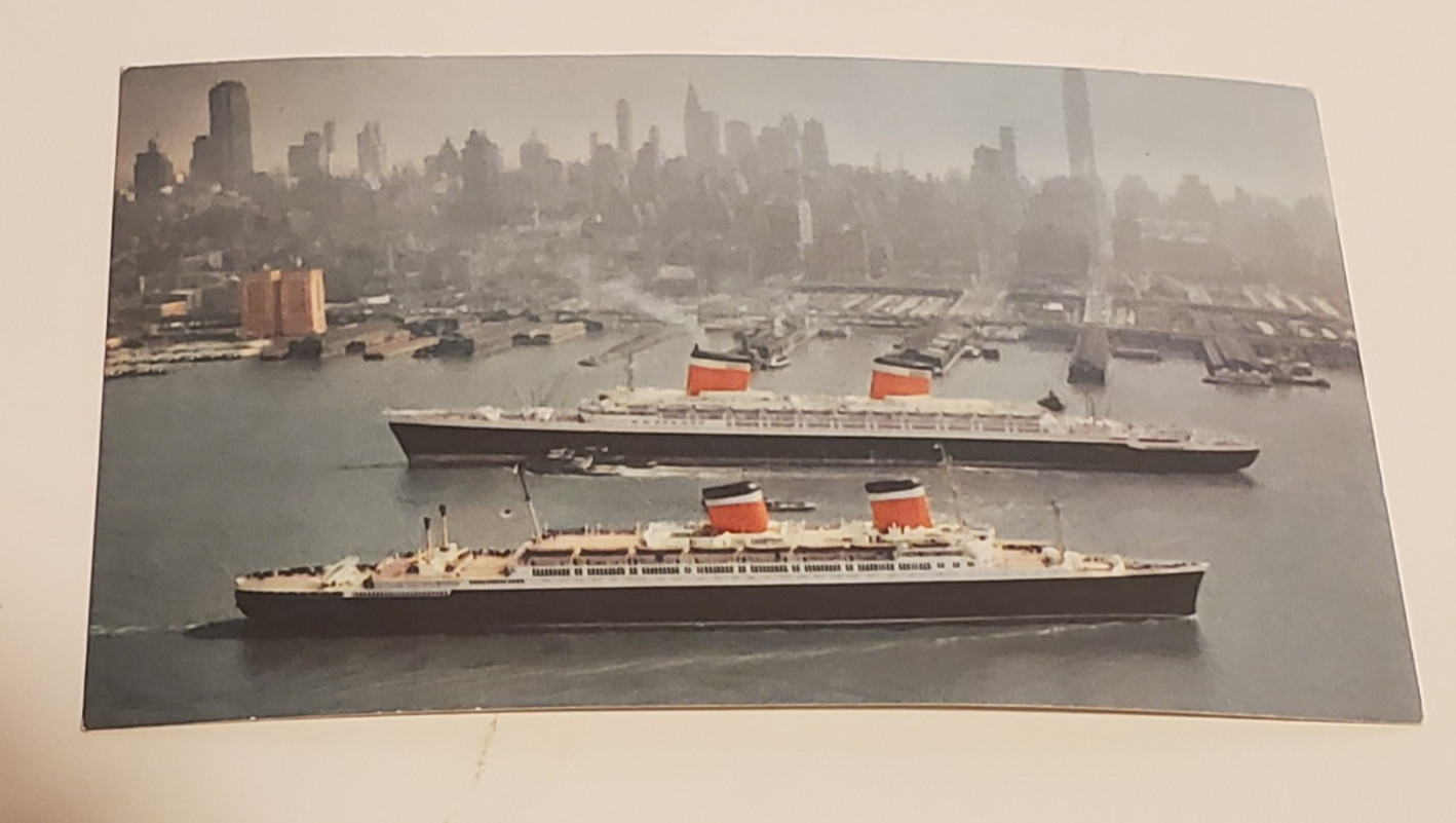 VINTAGE S.S. UNITED STATES OCEAN LINER SHIP & S.S AMERICA POSTCARD RICHKROME VINTAGE S.S. UNITED STATES OCEAN LINER SHIP & S.S AMERICA POSTCARD RICHKROME