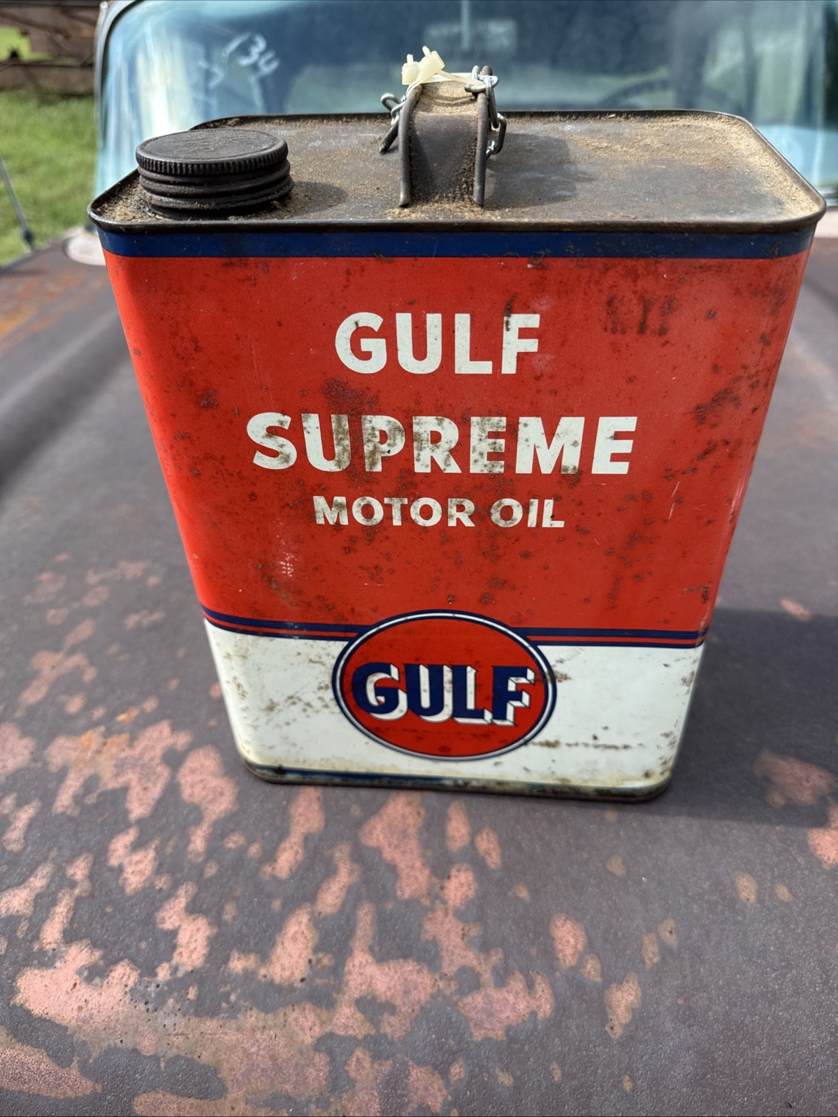 Vintage 1950s GULF SUPREME MOTOR OIL 2 gallon Metal Oil Can