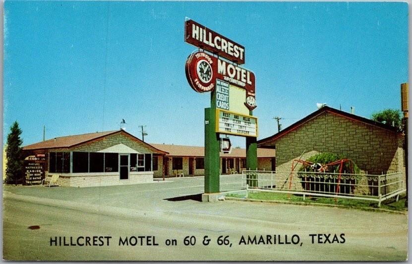 c1950s AMARILLO, Texas Postcard HILLCREST MOTEL - Highway ROUTE 66 / Unused