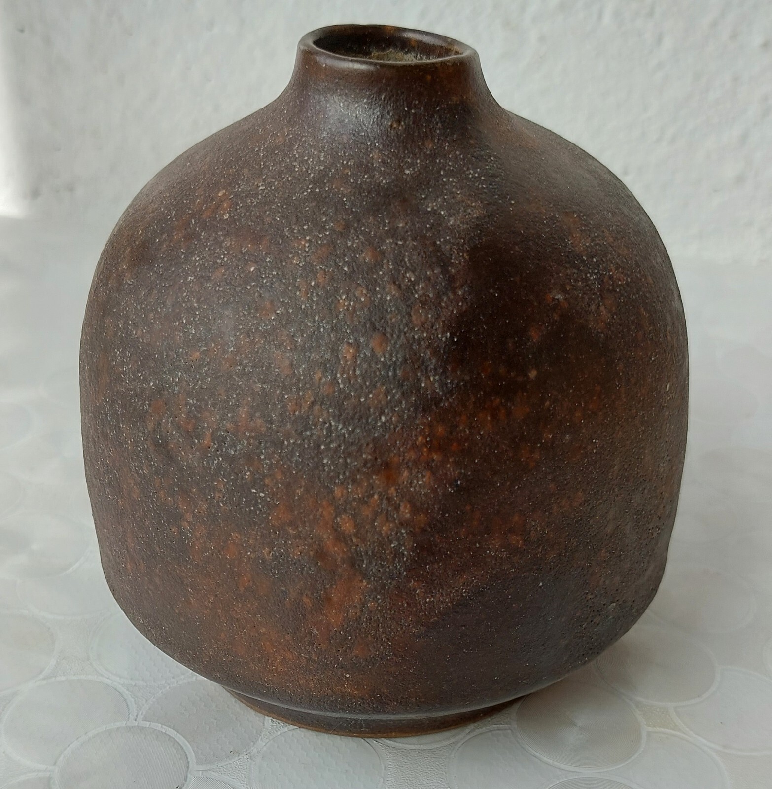 Signed art pottery stoneware oil lamp / candleholder or vase, ceramic, oval Signed art pottery stoneware oil lamp / candleholder or vase, ceramic, oval