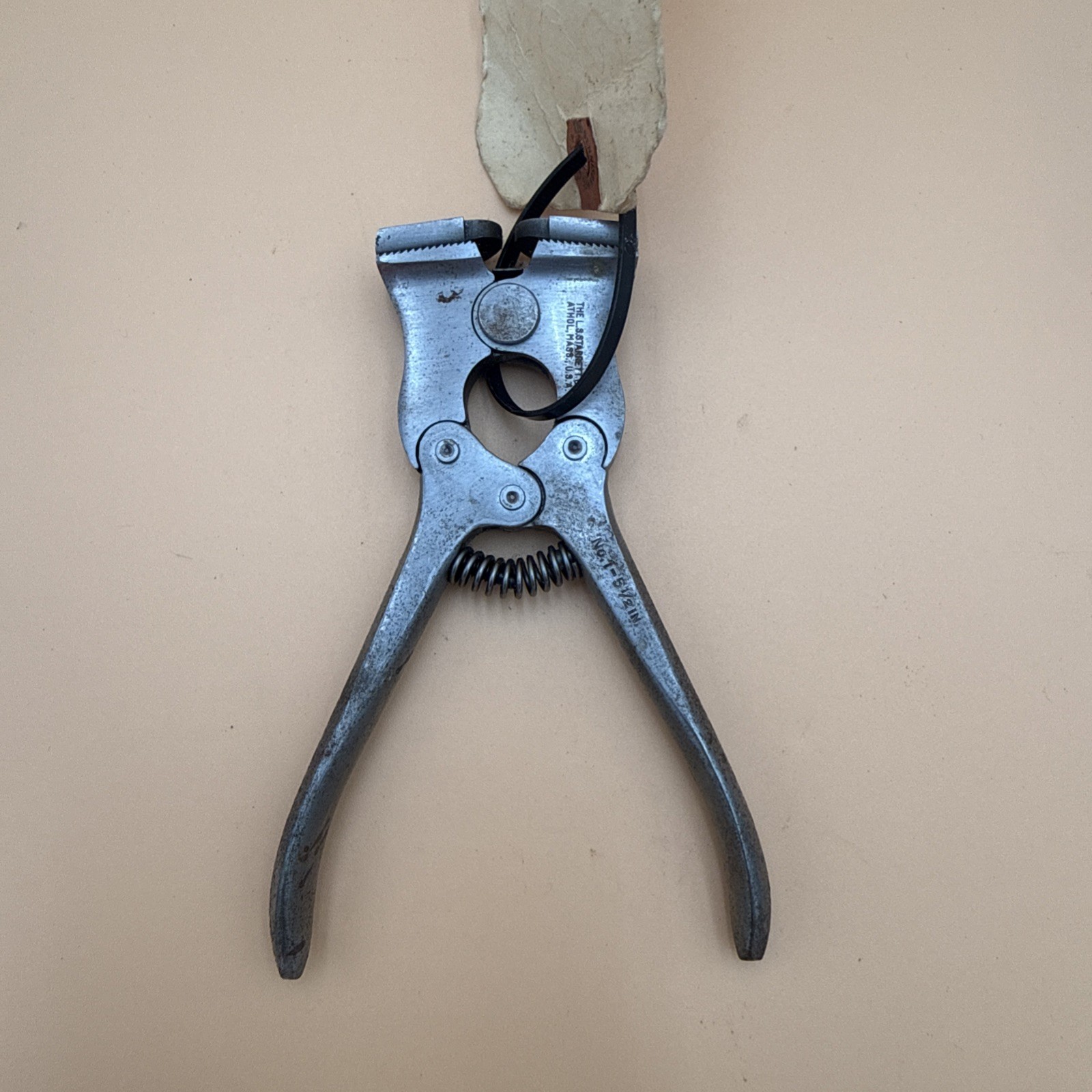 VINTAGE EARIY L S STARRETT MUSIC WIRE CUTTER, No. 1-5 1/2 in VINTAGE EARIY L S STARRETT MUSIC WIRE CUTTER, No. 1-5 1/2 in