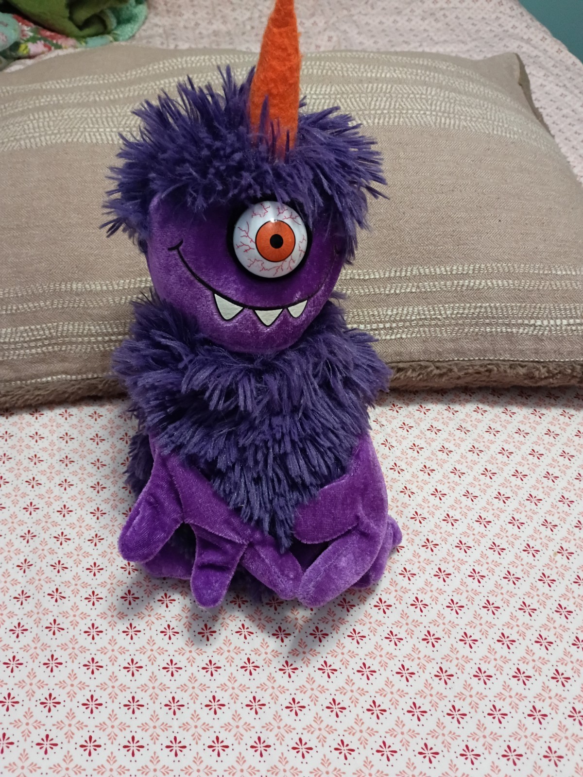Dan Dee One Eyed Horned Flying Purple People Eater 11’’ Sings & Dances