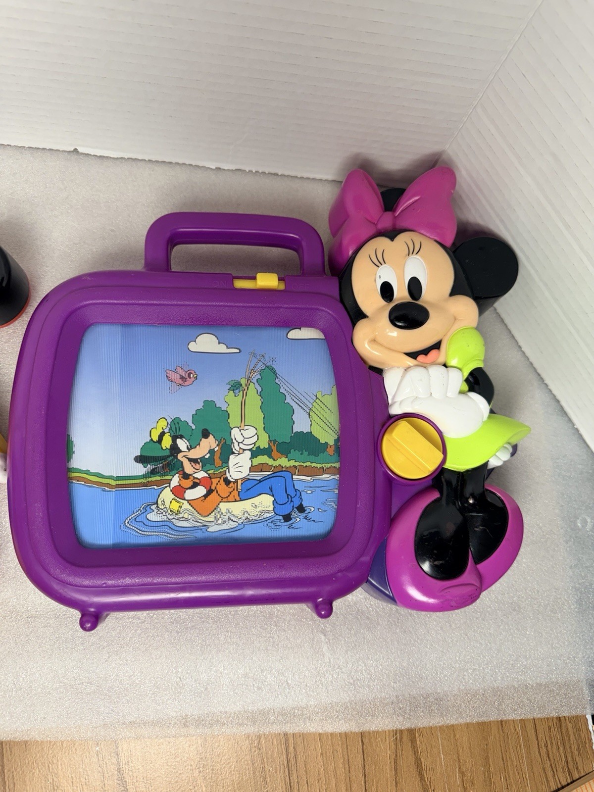 Vintage 1990s Disney Minnie Wind Up Musical Moving Screen Toys For Babies Crib