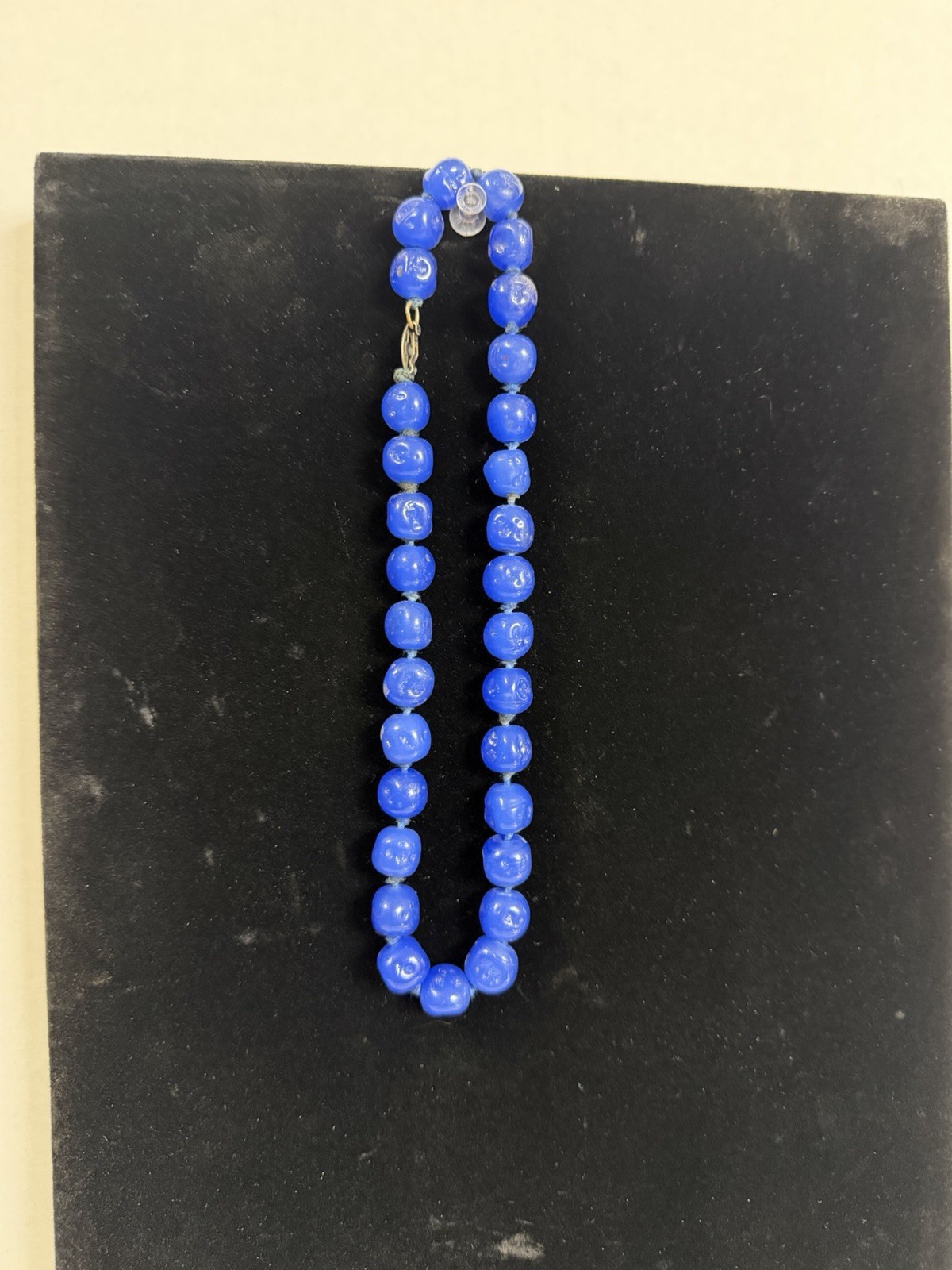 Vintage Czechoslovakia Blue Dimple Glass knotted choker necklace 17 in ￼