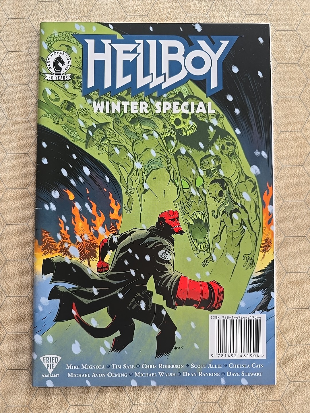 Hellboy Winter Special 2016 Fried Pie Variant (Dark Horse) Hellboy Winter Special 2016 Fried Pie Variant (Dark Horse)