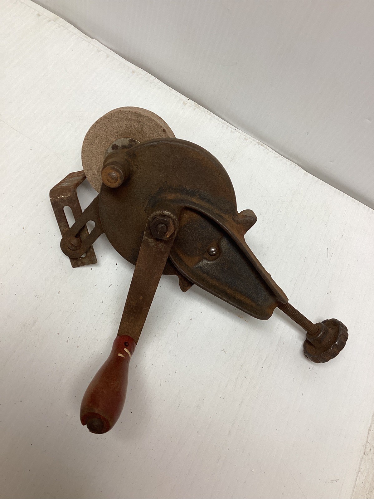 Vintage Barn Find Clamp On Hand Crank Bench Grinder~Wood Handle~3-1/4” Stone Vintage Barn Find Clamp On Hand Crank Bench Grinder~Wood Handle~3-1/4” Stone