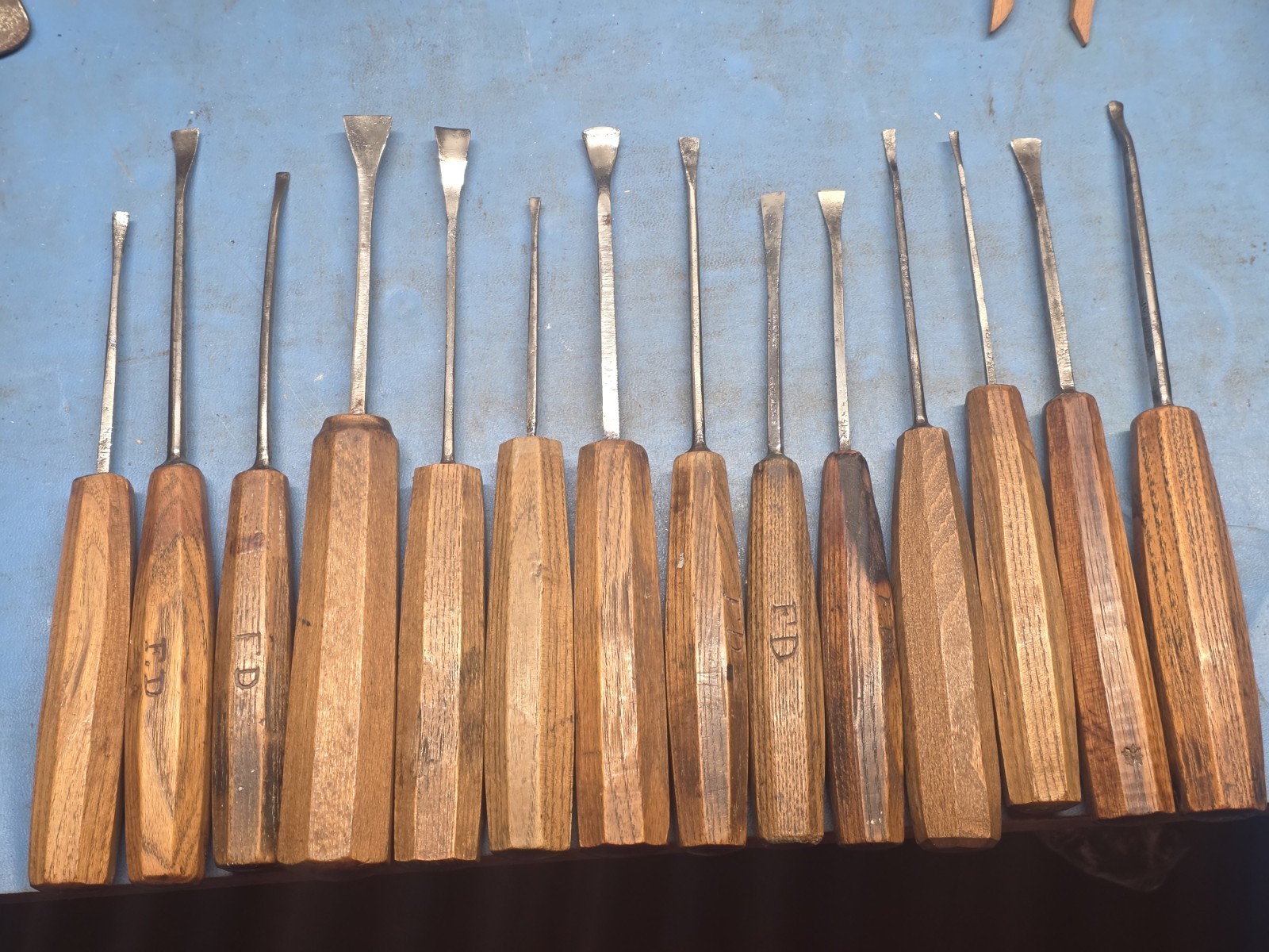 14 Addis Hearing Bros ++ Bent Fish Carving Chisels Gouge Wood Carving Woodwork 