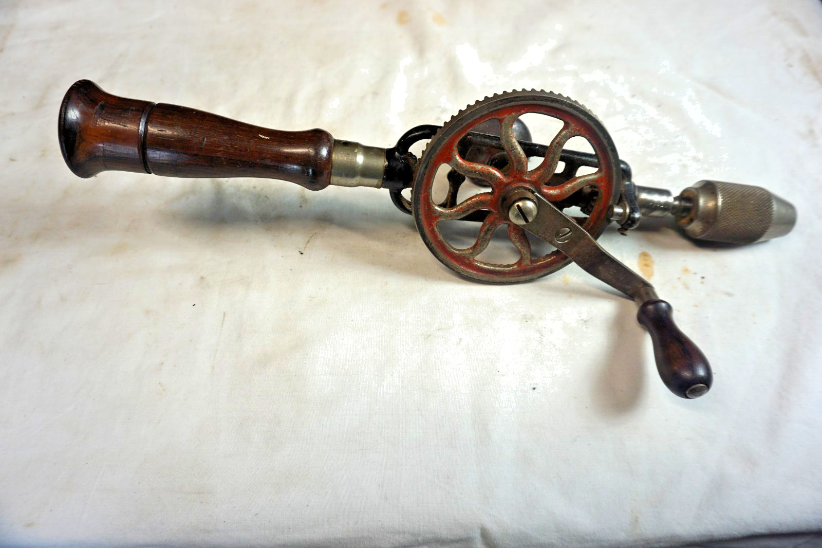 VINTAGE MILLERS FALLS NO. 2 HAND DRILL VINTAGE MILLERS FALLS NO. 2 HAND DRILL