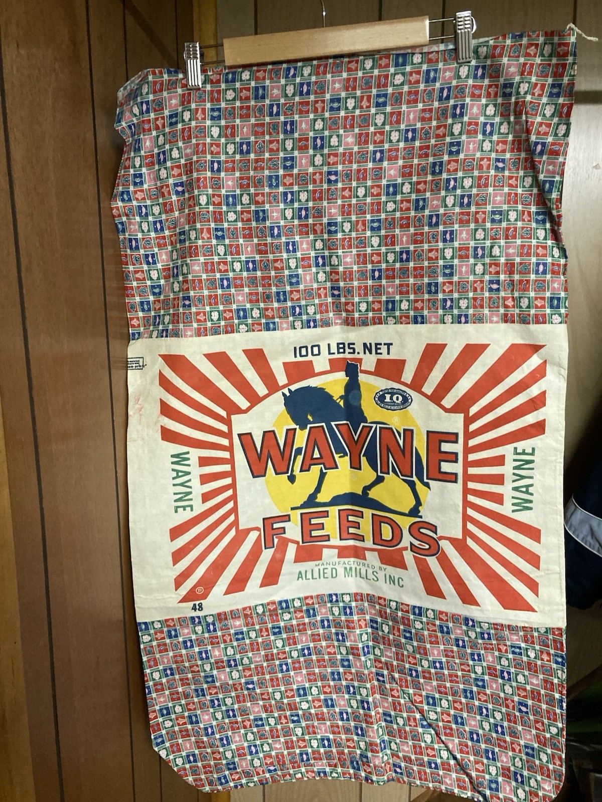 Vtg Wayne Feed Sack Print Cloth With Paper Label 100lb Allied Mills Inc Vtg Wayne Feed Sack Print Cloth With Paper Label 100lb Allied Mills Inc