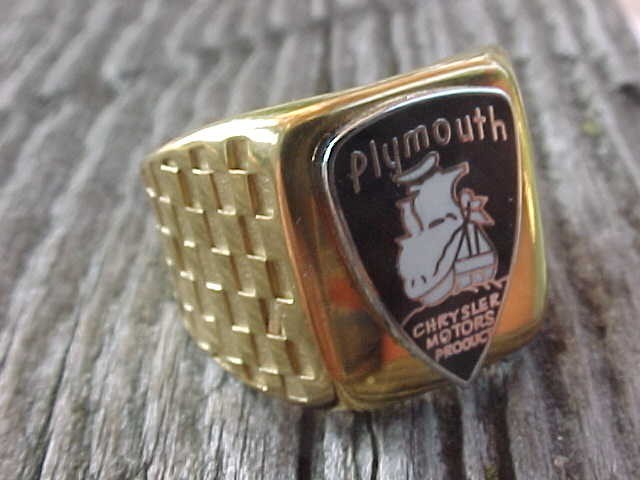 1930s PLYMOUTH MAYFLOWER SHIP GOLD CHECKER CHROME RING #9 NOS MoPaR CLASS UNIQUE 1930s PLYMOUTH MAYFLOWER SHIP GOLD CHECKER CHROME RING #9 NOS MoPaR CLASS UNIQUE