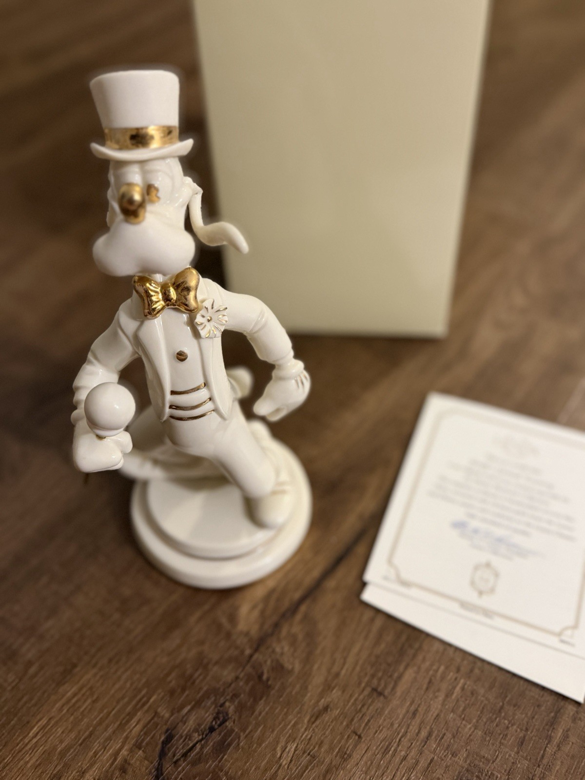 Lenox Disney Showcase Goofy's Grand Evening Porcelain Figurine Box COA Retired