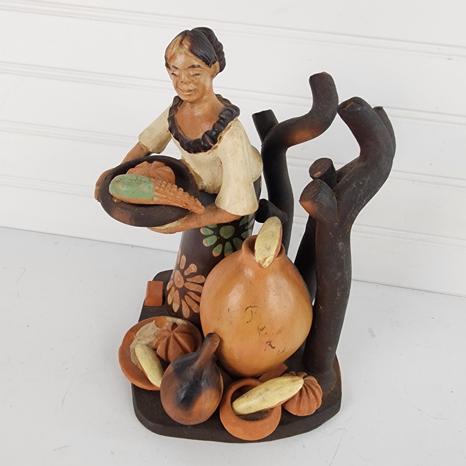 Vintage Mexican Folk Art Vendor Woman Figurine Hand-Painted Sculpture 9\