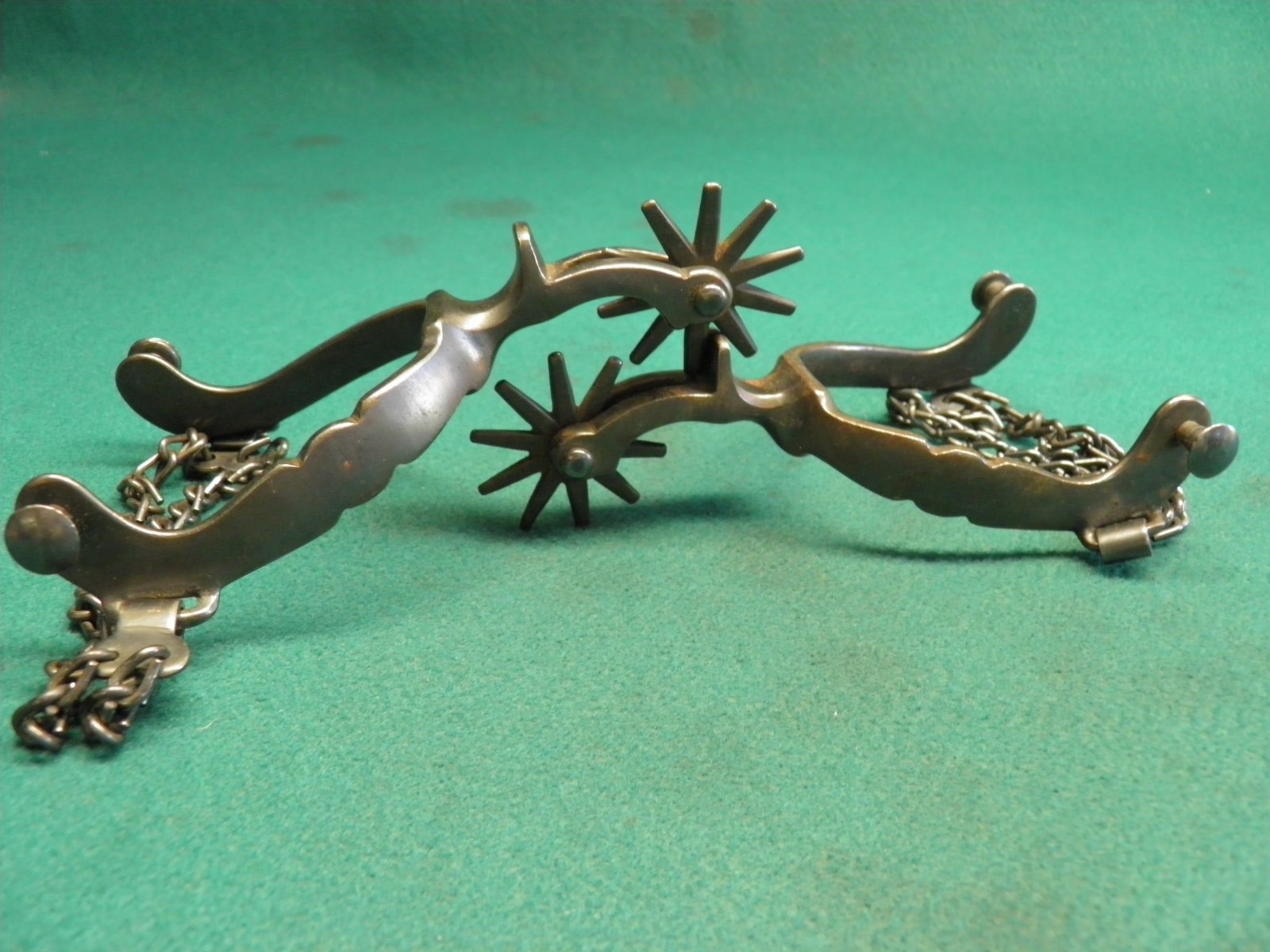 NICE GOOD PAIR OF WESTERN COWBOY SPURS