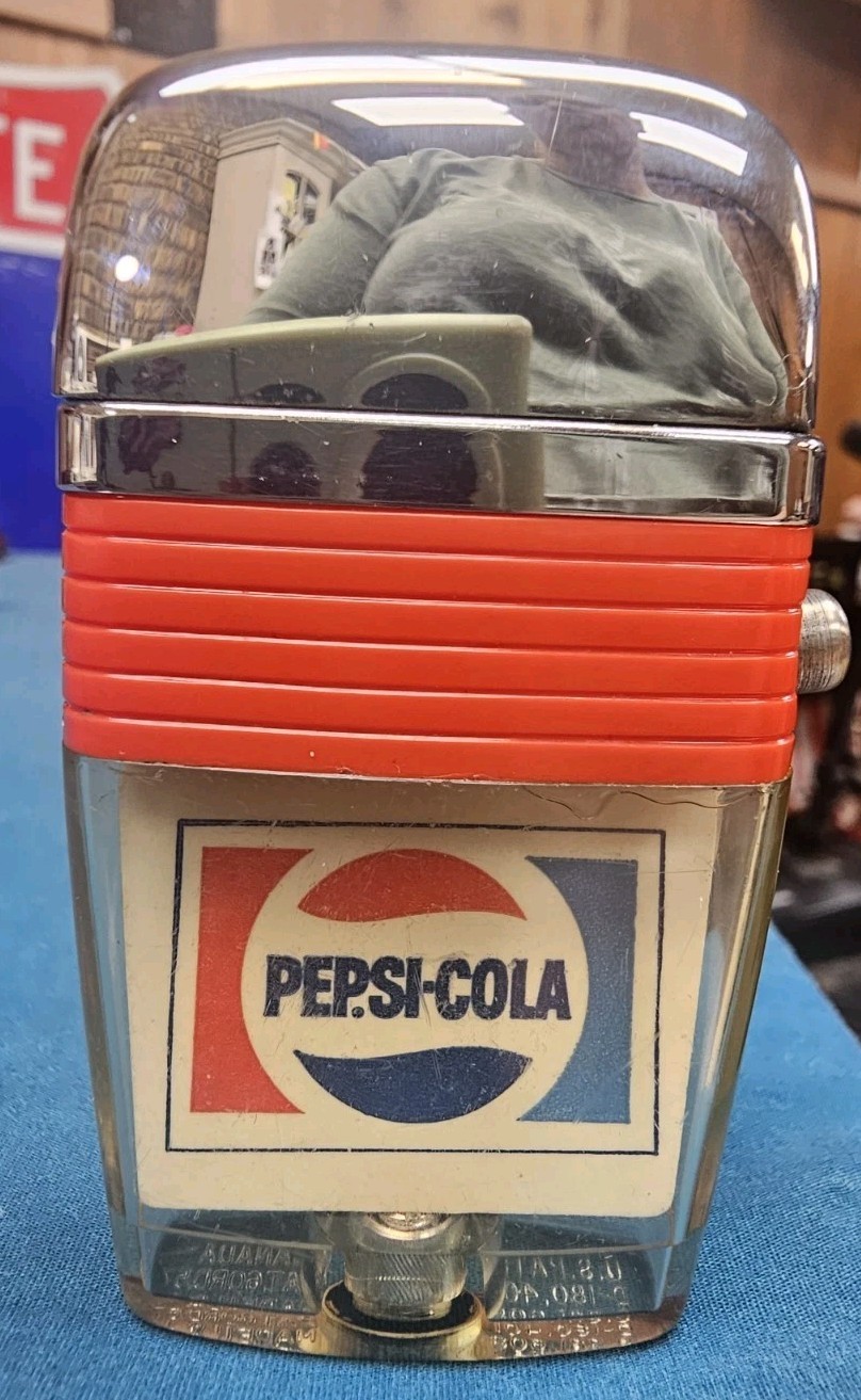 Vintage Scripto Vu-Lighter Features A Mid-Century Pepsi Cola Insert