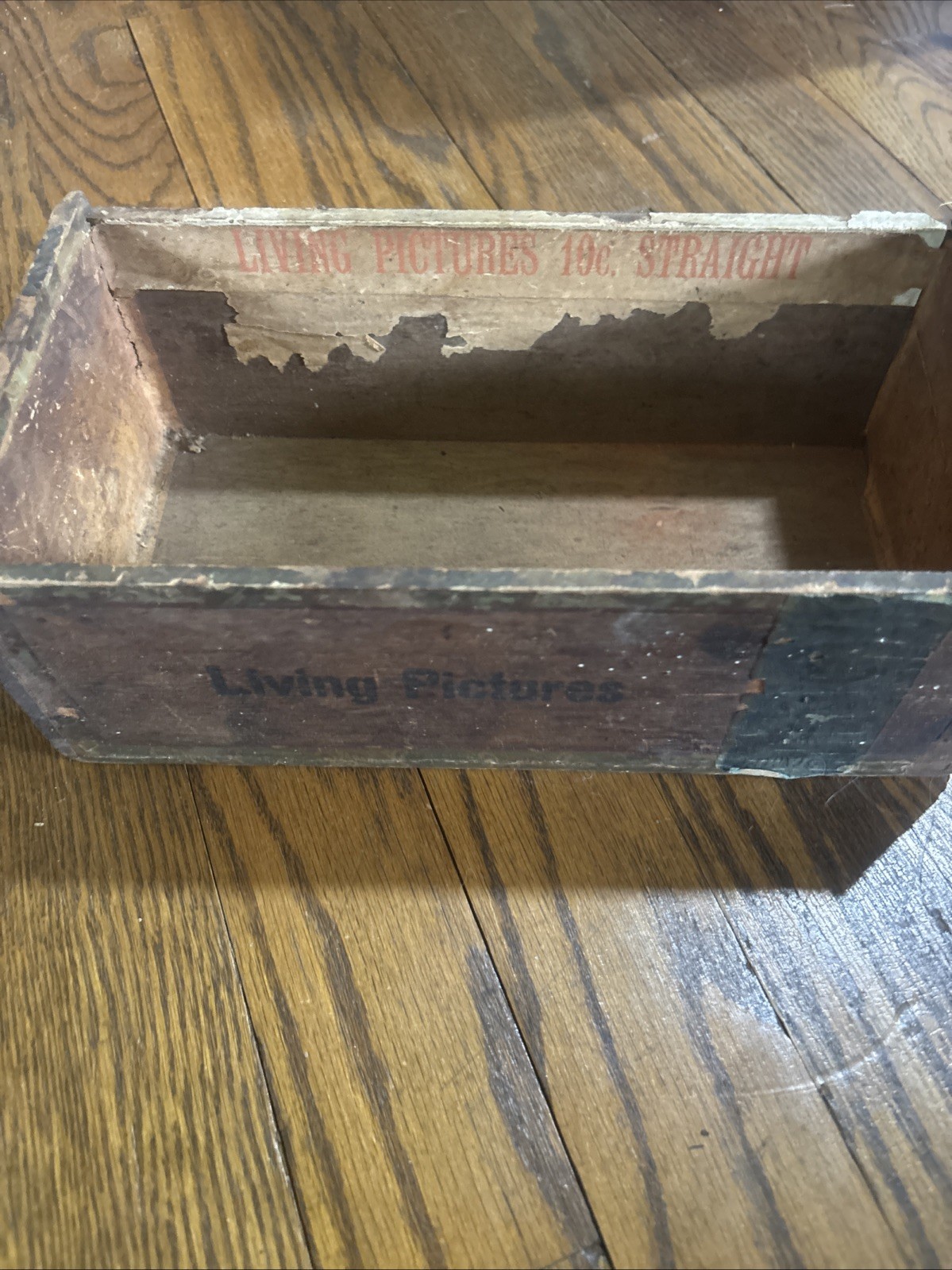 1920s  Vintage Antique Wood Cigar Box 9.5x 5x3.5