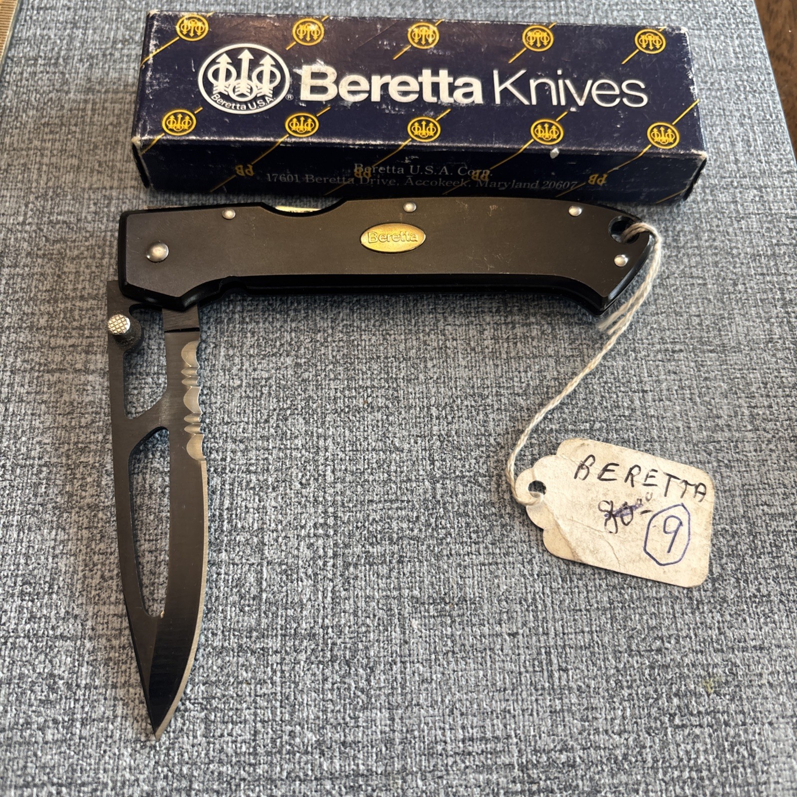 Beretta Airlight JKAR3BKAB Serrated Blade Aluminum Handle Folding Knife Japan