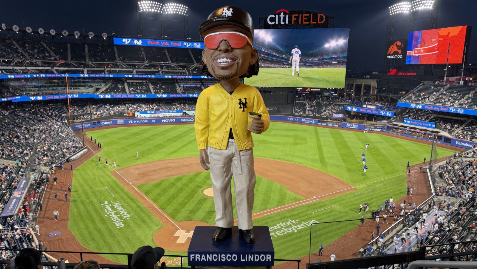 francisco lindor bobblehead sga 9/17/26