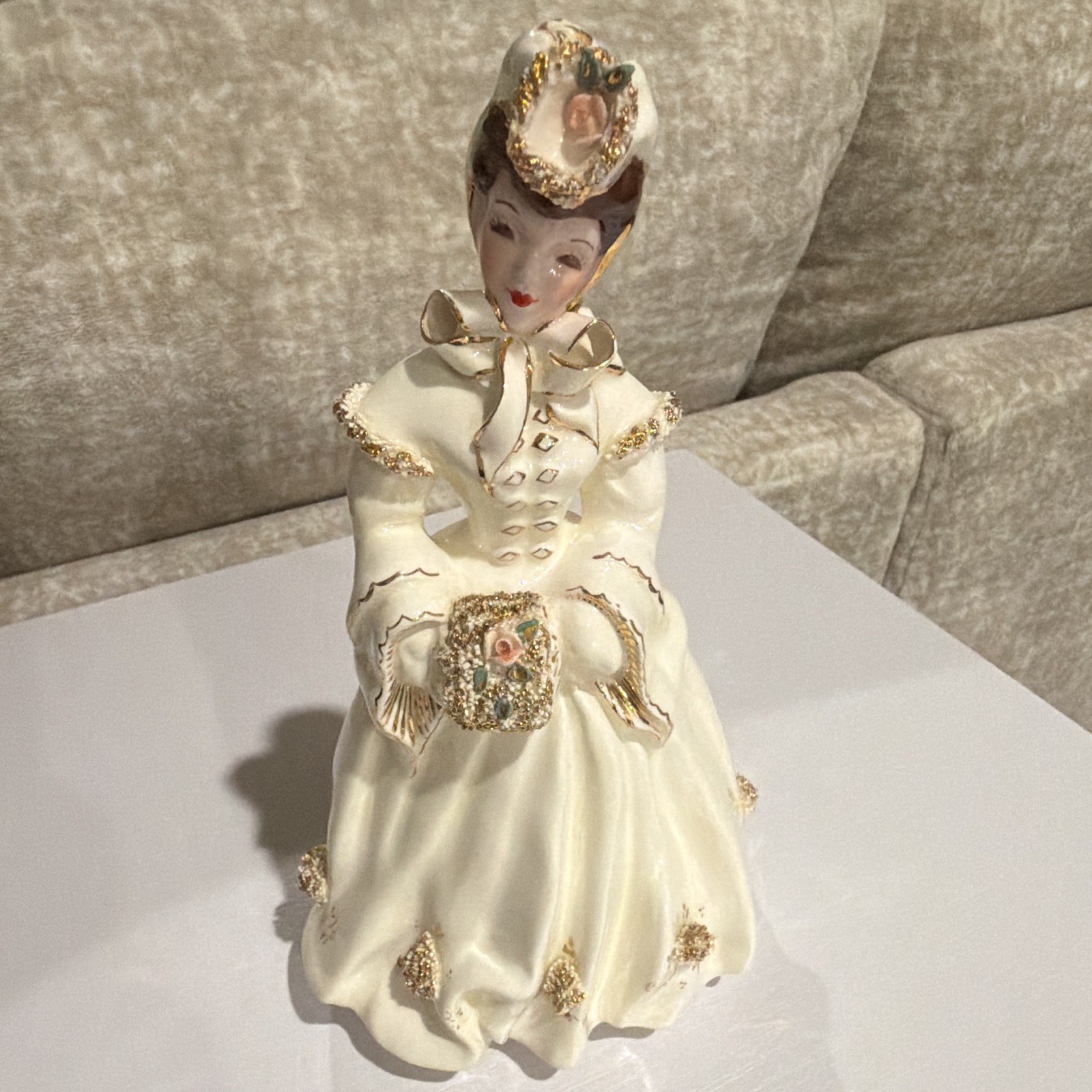 Florence Ceramics “Dalia” Figurine – Pasadena CA – Vintage Mid‑Century Lady