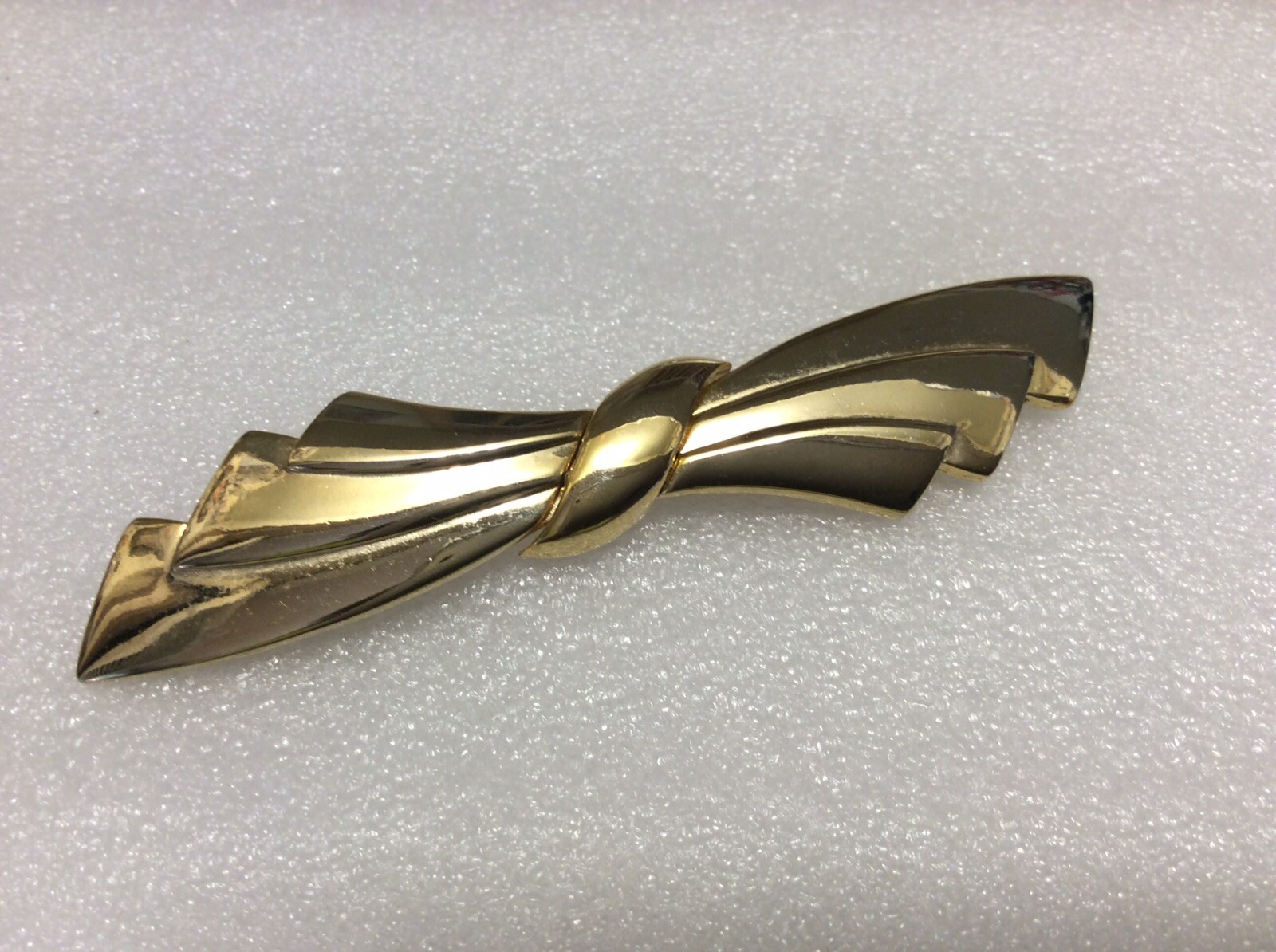 Vintage Polished Goldtone Ribbon Bow BROOCH PIN Signed 3.5”