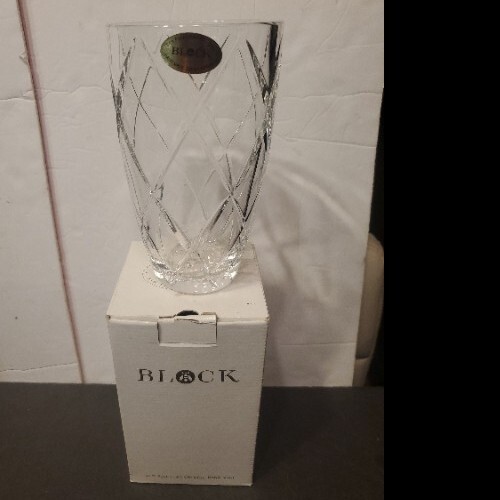 BLOCK 24% Full Lead Crystal Czech Republic Diamond Weave Vase With Original Box