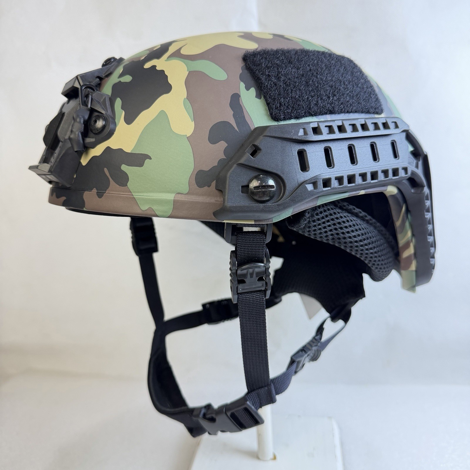 M81 Woodland Super High Cut Maritime Ops Ballistic Helmet w/ Rails & NVG Mount M81 Woodland Super High Cut Maritime Ops Ballistic Helmet w/ Rails & NVG Mount
