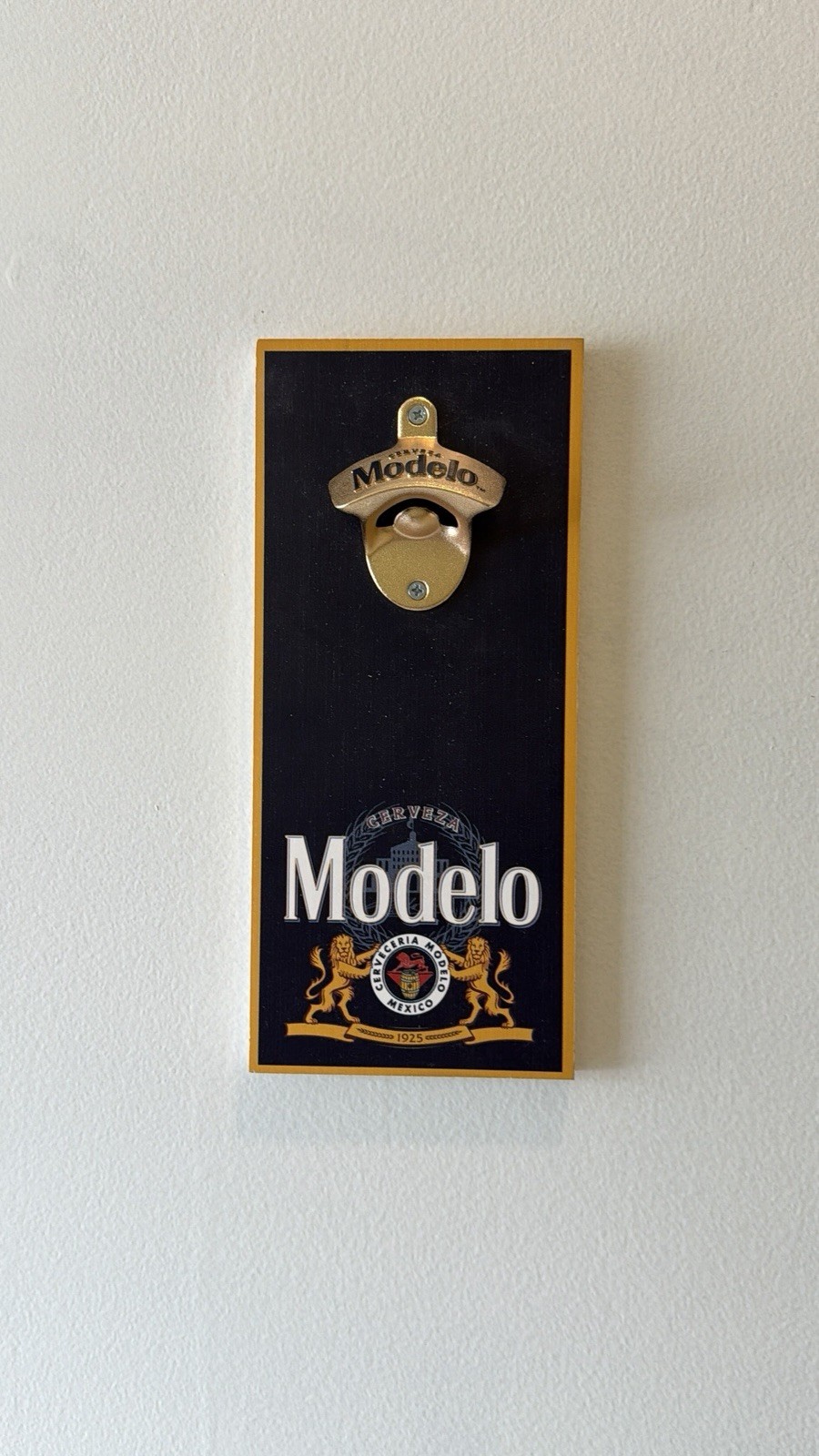CERVEZA Modelo Mexico since 1924 wall mount wooden sign/metal bottle opener 11x5