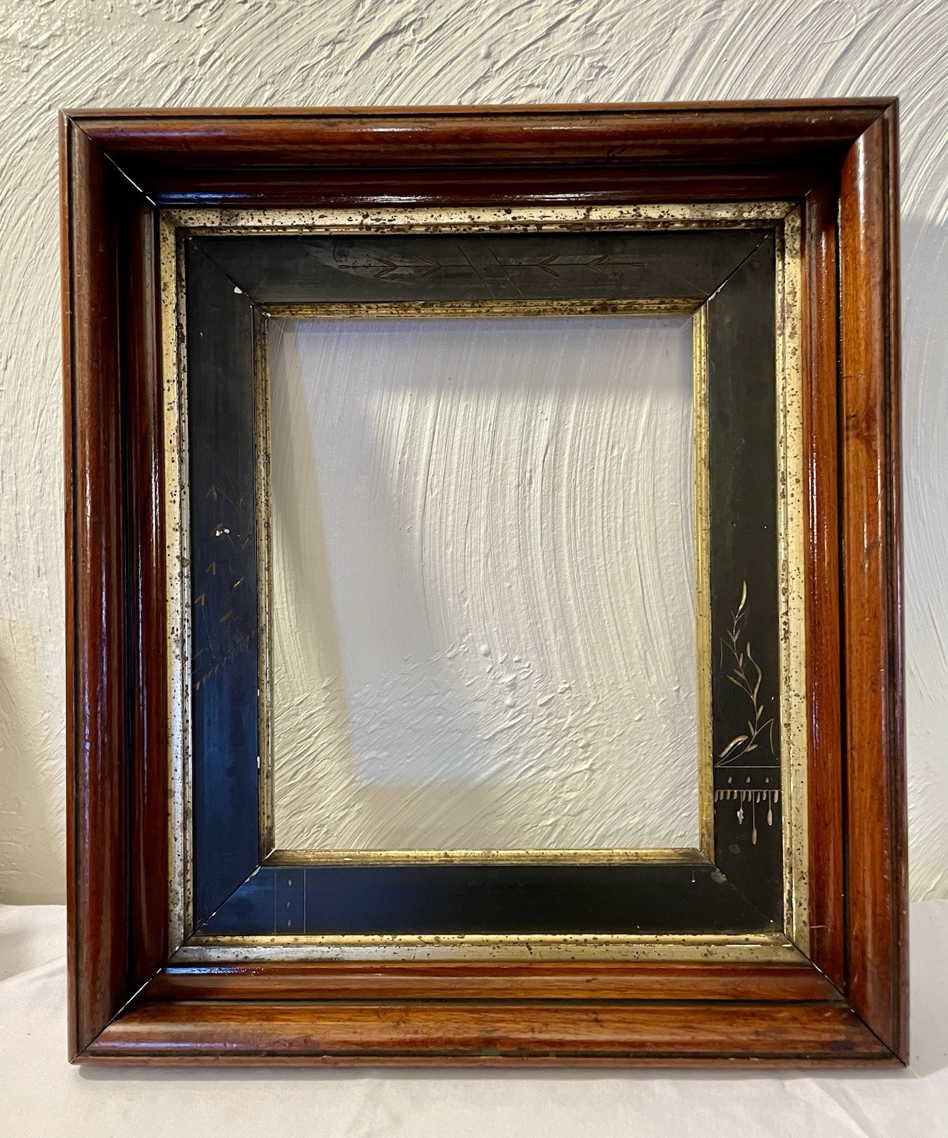 Vintage Victorian Aesthetic Movement Eastlake Style Gilt Wood Frame RARE ONE Vintage Victorian Aesthetic Movement Eastlake Style Gilt Wood Frame RARE ONE