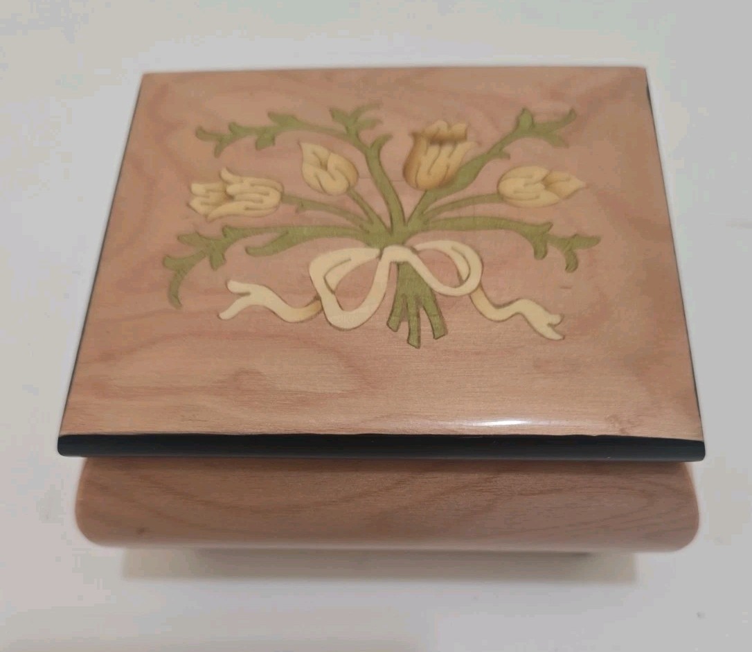 Vtg Floral Inlaid Small Wood Music Box San Francisco Handmade Sorrento Italy 