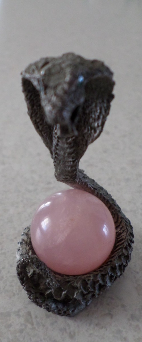 Masterworks Fine Pewter Cobra Snake Pink sphere Ball Green jewel eyes 2 1/8\