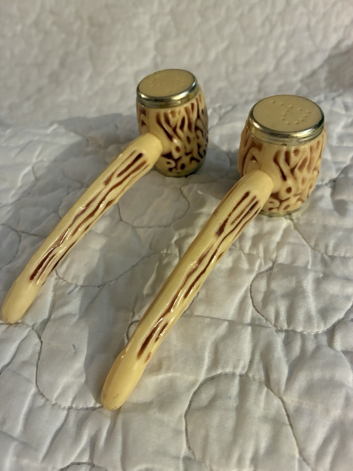 VTG Mid-Century Novelty Faux Bone/Staghorn Pipe Salt n Pepper Shakers VTG Mid-Century Novelty Faux Bone/Staghorn Pipe Salt n Pepper Shakers