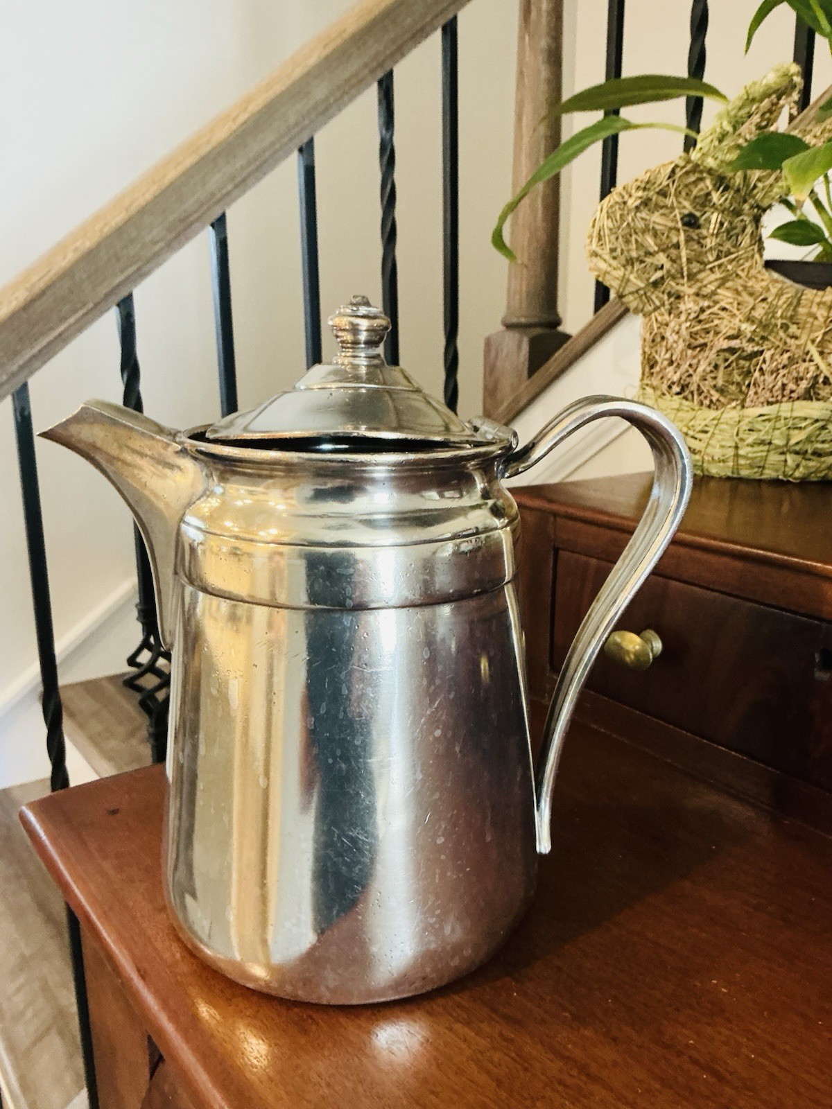RARE RITZ CARLTON Hotel Silver Pitcher Silver Soldered Reed & Barton 64oz RARE RITZ CARLTON Hotel Silver Pitcher Silver Soldered Reed & Barton 64oz