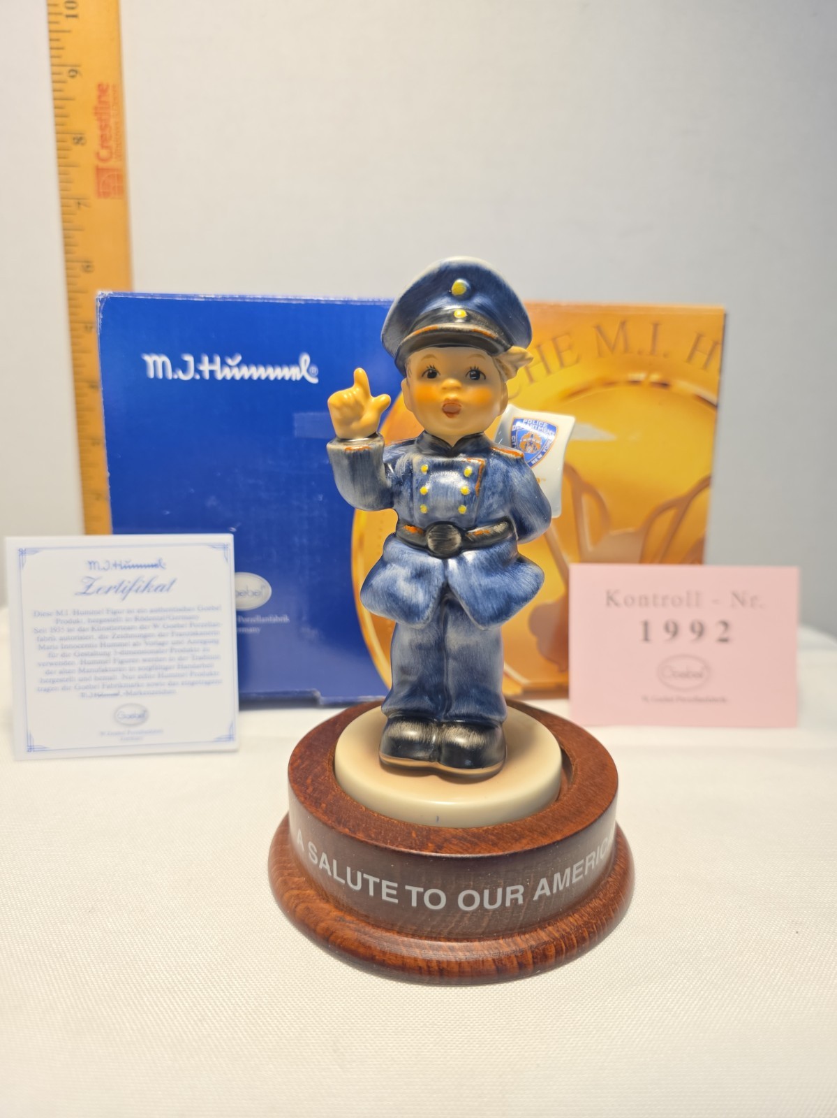 Hummel #351  Hum 2039 