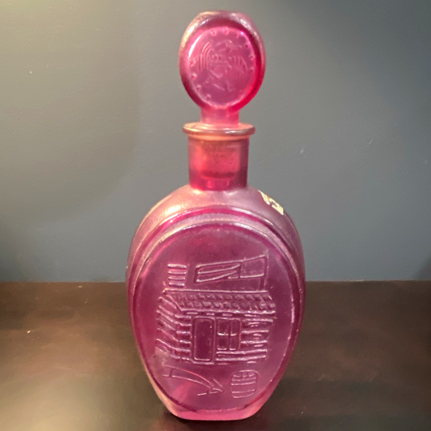 Vintage 1969 Ezra Brooks Pink Amethyst Glass Eagle Handshake Decanter w/ Stopper