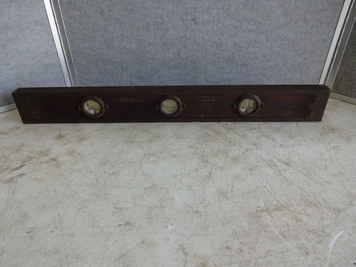 Vintage Stanley Wood Level 24\