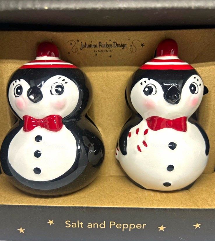 ❤️🖤NIB Johanna Parker Ceramic Penguin Salt & Pepper Shaker Set